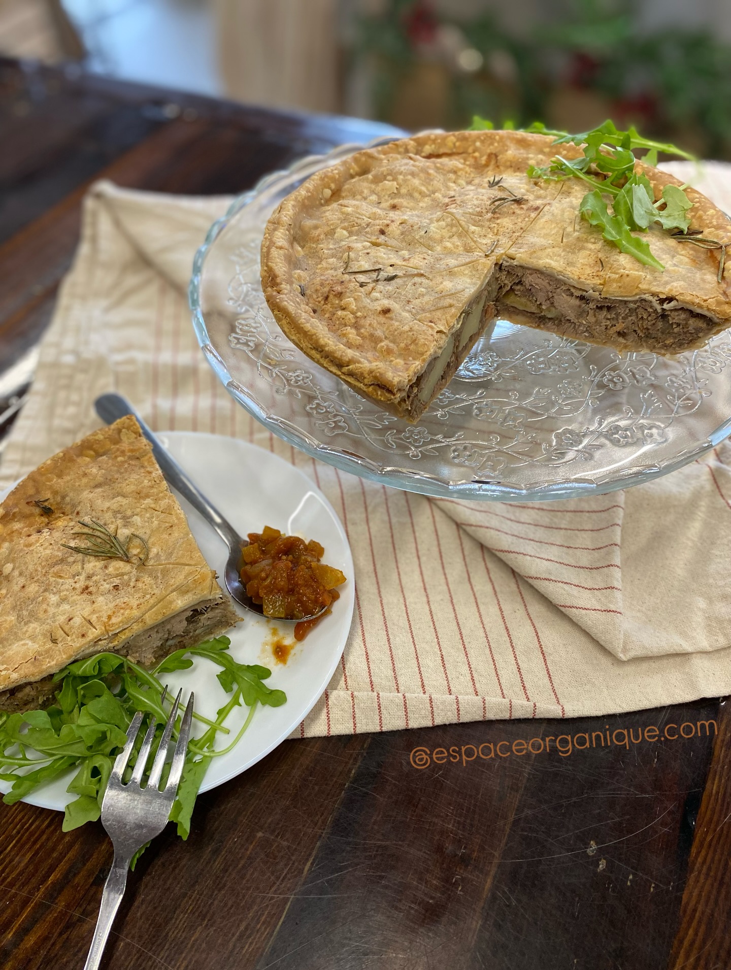 Les meilleurs plats du temps des fêtes se trouvent à Espace Organique !!
C'est pas comme celui de sa maman mais c'est fait comme à la maison et avec amour par notre talentueuse cheffe !
Merci Caro pour tout ce que tu fais avec passion et créativité ✨
*Disponibles en quantité limitée:
💝Des tourtières aux viandes braisées
💝Des tourtières véganes
💝Des pâtés au poulet
💝Du délicieux ketchup maison