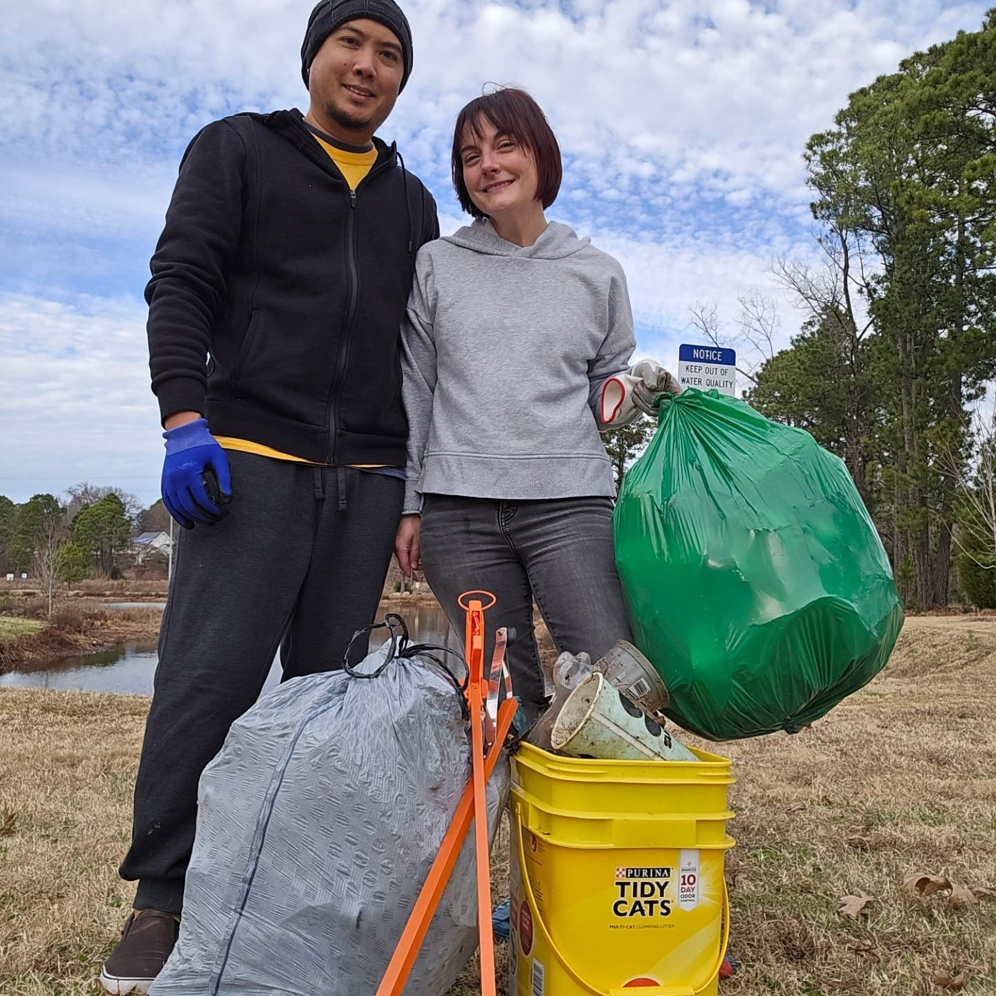 Removing trash from waterways is my favorite.
This is our lifeline, our fuel. The cleaner it is, the healthier we all are. Including our animal friends.
15 pounds of trash removed from Chantilly Ecological Sanctuary with Brian.
#TrashCleanup #ProtectOurWaterways #KeepCharlotteBeautifulCLT #ProtectNature #ReduceSingleUse