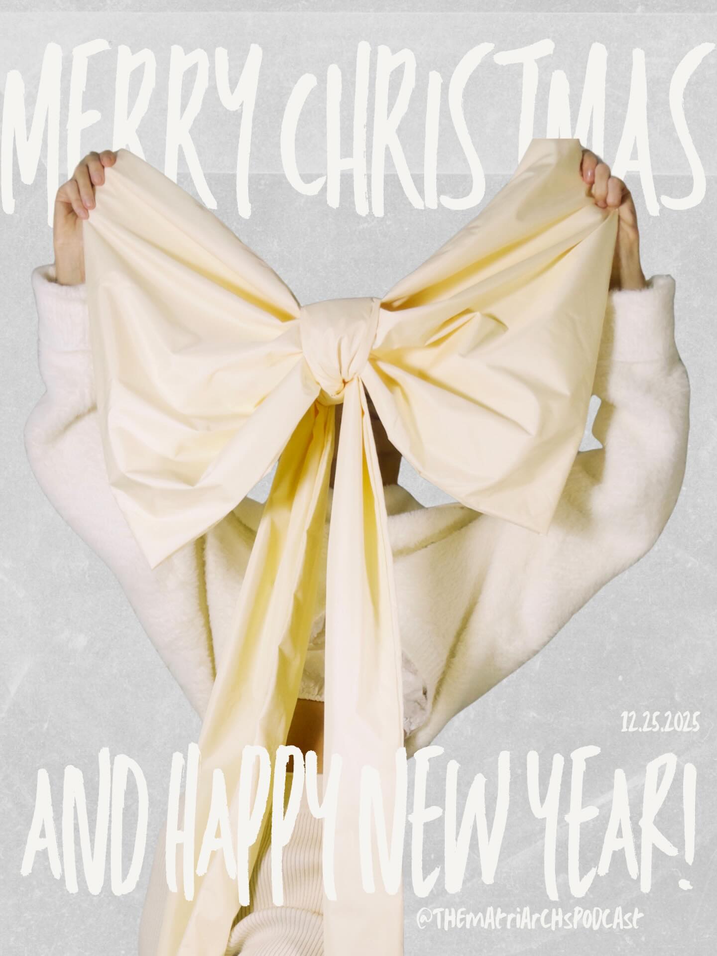 Wishing you all a very Merry Christmas and Happy New Year! Praying for blessings to come upon your families this season! 😘