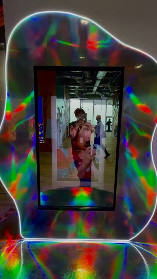 Step into the Reel world with us 🎬
Yes, you saw that right — we can customise our Mirror Booth into a standard screen, designed around your activation goals.
For this activation, we transformed the booth into an interactive, large-scale screen where guests could scroll through reels in real time.
Ready to take it up a notch? Send us a DM!