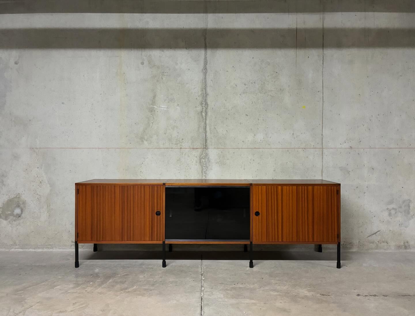 Enfilade ARP Minvielle XXL #enfiladevintage #buffetvintage #meubleminvielle #huchersminvielle #pierreguariche