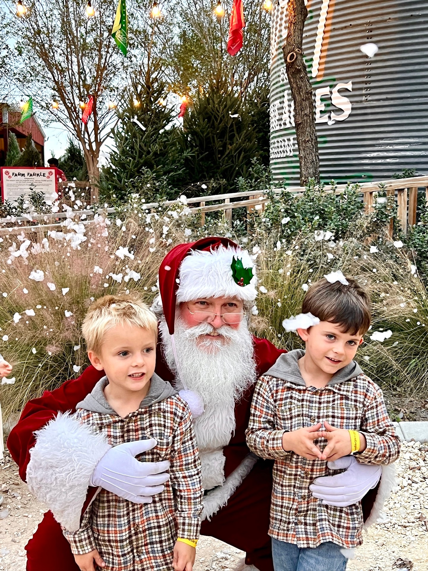 On the agenda for our final weekend:
🎅 Santa Visits
🍔 Delicious Food
🍦 Over-the-top Desserts
🎄 Christmas Trees (pre-cut)
🧸 Make a Stuffed Animal
🎶 Live Music
🍺 Giggly Goat Beer Garden (21+)
🏁 Goat Races
💐 Christmas Bouquets
❄️ Texas SNOW
✨ Stunning Christmas Displays
🤸♀️ Endless Attractions
🦌 Reindeer Face Painting
📸 Photo Ops Galore
... AND SO MUCH MORE!!!
Saturday 10-8 | Sunday 10-6
🎟️ devineacresfarm.com/admission