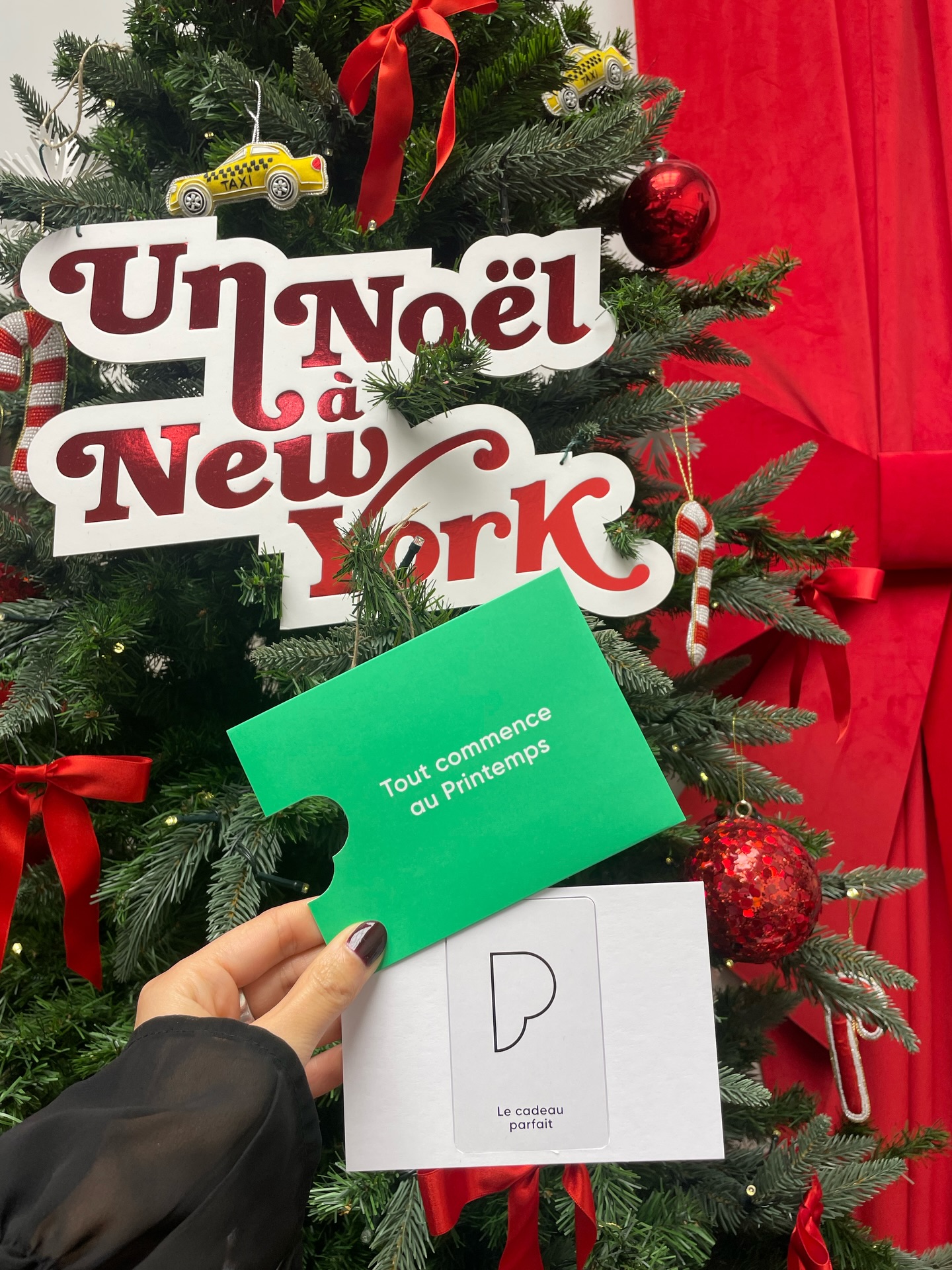 Joyeux NoĂ«l au Printemps Tours đ
Parce quâon aime vous gĂąter, tentez de remporter une carte cadeau de 50âŹ, valable sur tout le magasin ! Pour participer :
đSuivre @printempstours et liker ce post
đ Ăcrire en commentaire quel shopping vous feriez avec en mentionnant deux amis
đ
đ» Republier le post
Fin du concours le mardi 30 dĂ©cembre, Ă 23h59. Carte cadeau physique Ă venir rĂ©cupĂ©rer Ă lâEspace Printemps Services, au Printemps Tours. Pas dâenvoi possible.
Belles fĂȘtes Ă tous đ€©
#printemps #printempstours #tours #toursmaville #villedetours