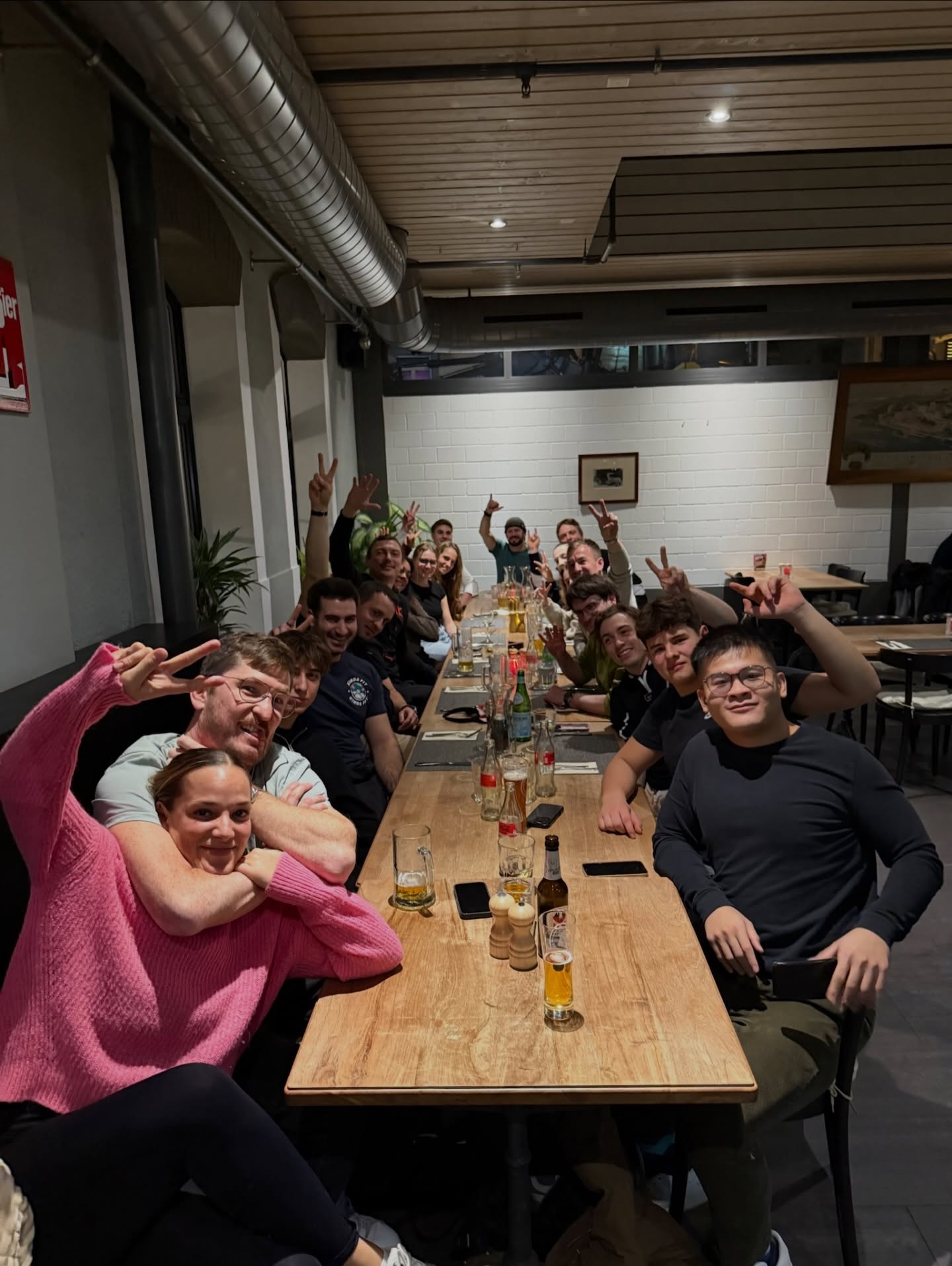 Christmas dinner with the BJJ Wädenswil family 🎄🥋
Great people, and even better memories.
We wish everyone a wonderful Christmas time filled with joy, health, and happiness. ✨
#bjj #merrychristmaseveryone