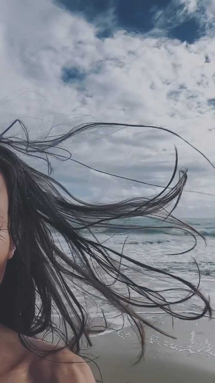 I share this incase you miss the sea as much as I used too when I lived far away from her ❤️ 🌊
She is still here.. breathing in and out
Flowing inside us
In our tears, in our sweat,
living cleansing rivers within us
Each rain drop returning to the sea
Ocean diving .. in December.
Softens and cleanses all my senses..
The piano in this song always reminded me of a grey blue sea in the winter…
#decemberswimming #oceancleanse #corfuswimming #singersongwriters #oceanlover #seamystery #gratitudeforlife