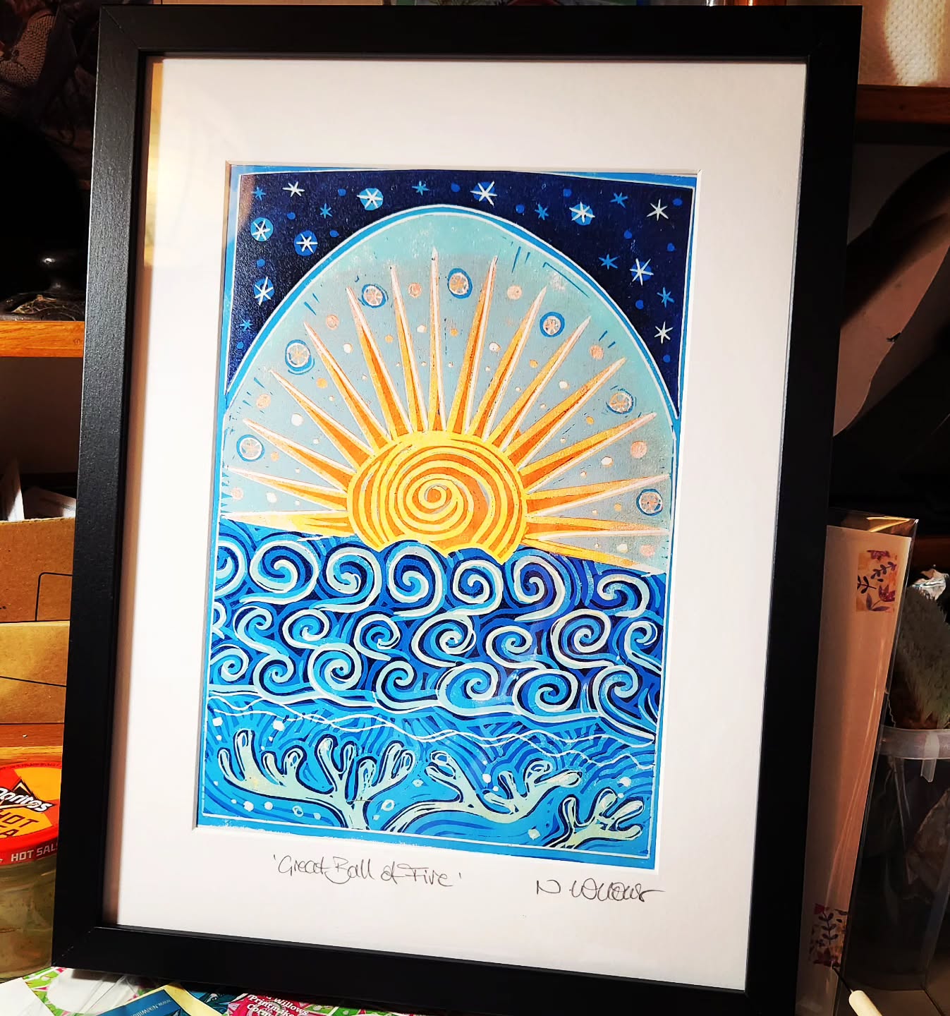 I don't often keep my prints, let alone frame them. But I couldn't let this last reduction print go. Great Ball of Fire. Edition of 10.
Future tea towel maybe?
#greatballoffire
#reductioncut
#linocut