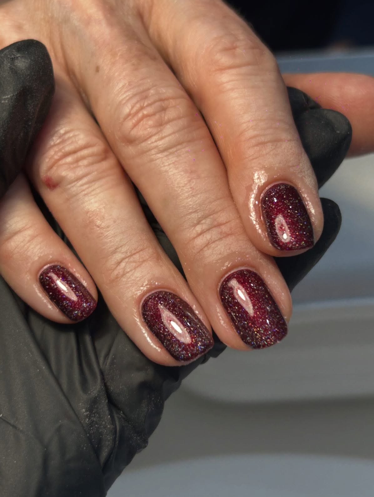 Cherry Wine Sparkle 🍷✨
#burgundynails#glitternails#winternails#autumnnails#shortnails#gelnails#biabnails#naturalnails#nailinspo#nailsofinstagram#sparklenails#darkrednails#luxurynails#cleannails#aestheticnails