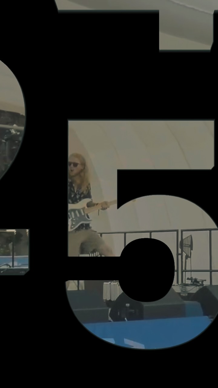 2025 - what a year! 🙌
Huge love to everyone who came out, danced, sang, and supported us.
See you all in 2026 for many more exciting gigs, new tunes, and big vibes 💥
#offbeatcollective #newmusic #reggae #livemusic #giglife #bandlife #goodvibes