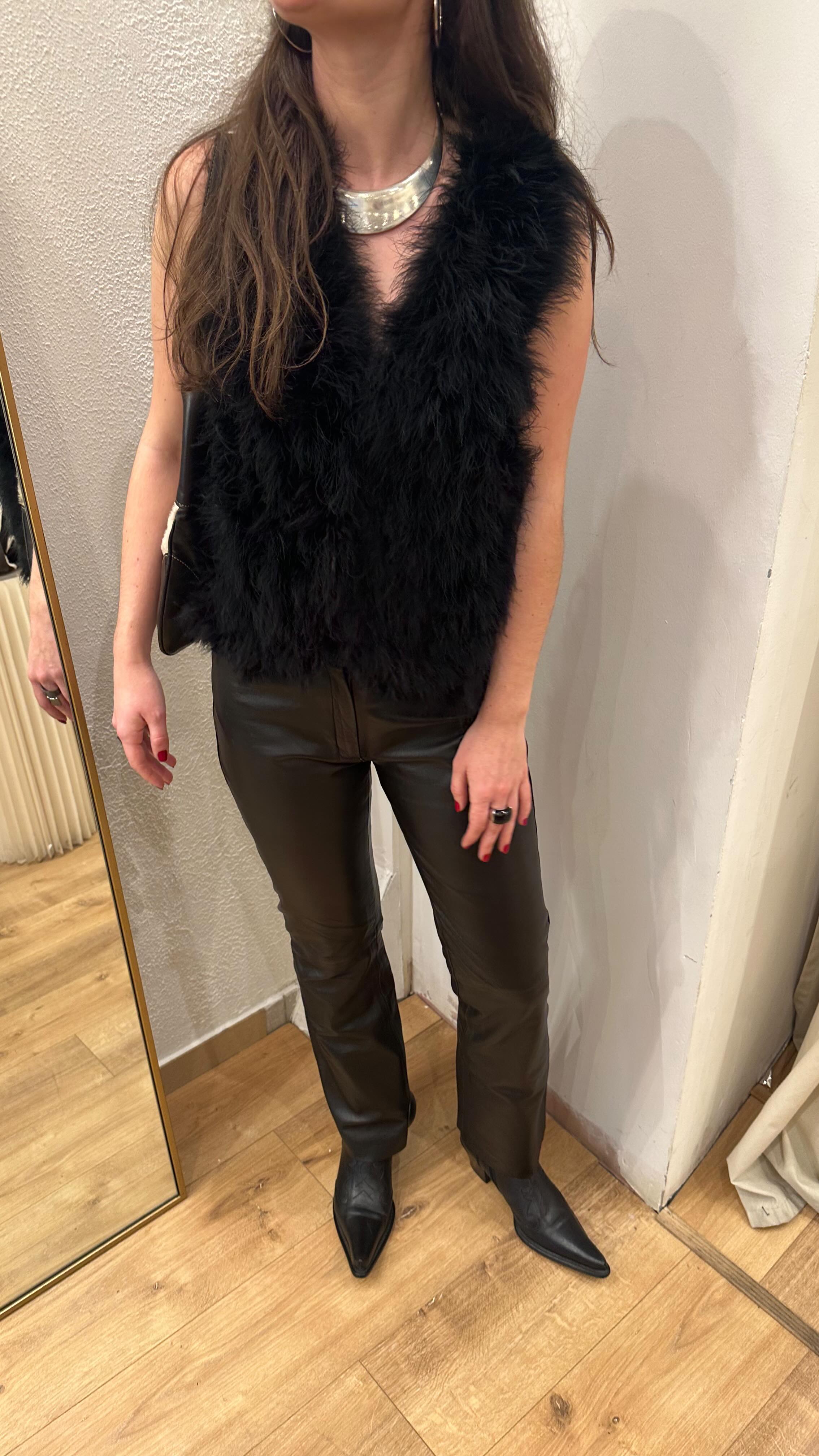 Nos idées de looks pour les fêtes de fin d’année 💫
Votre tenue préférée ?
idées de looks tenues de fêtes boutique vintage friperie paris parisian vintage shop boutique seconde main secondhand shop paris
