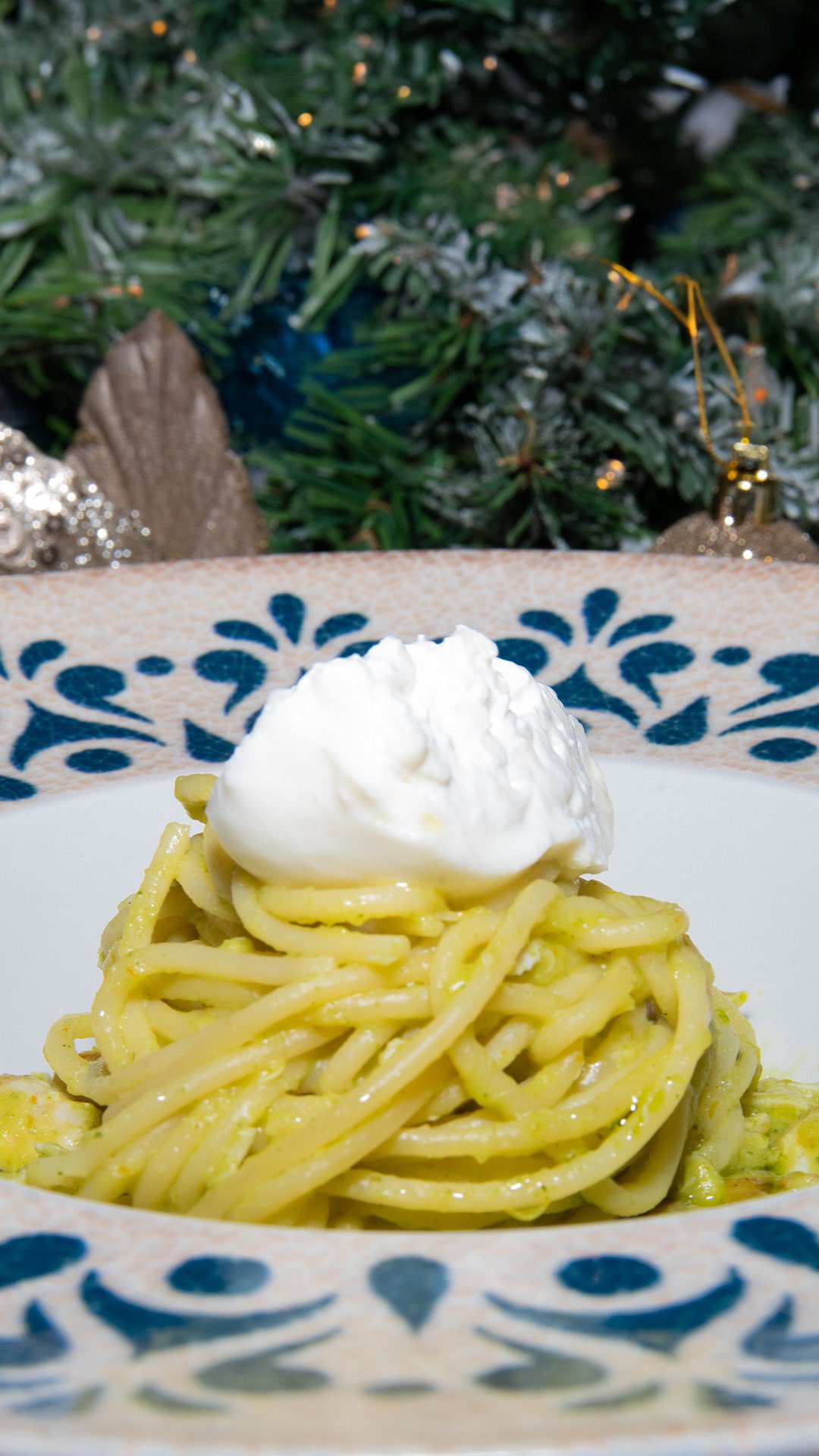 Watch closely! this is where it all comes together. 🍝✨
Golden sea bass and burrata are melting into every bite. You won’t find this Christmas dish anywhere else in Liverpool.
Available for festive parties only.
📍 Ninello’s Italian Restaurant - 15 Duke Street, Liverpool L15AP
#thingstodoinliverpool #christmastimeishere #christmasmenu #pasta #italianrestaurant