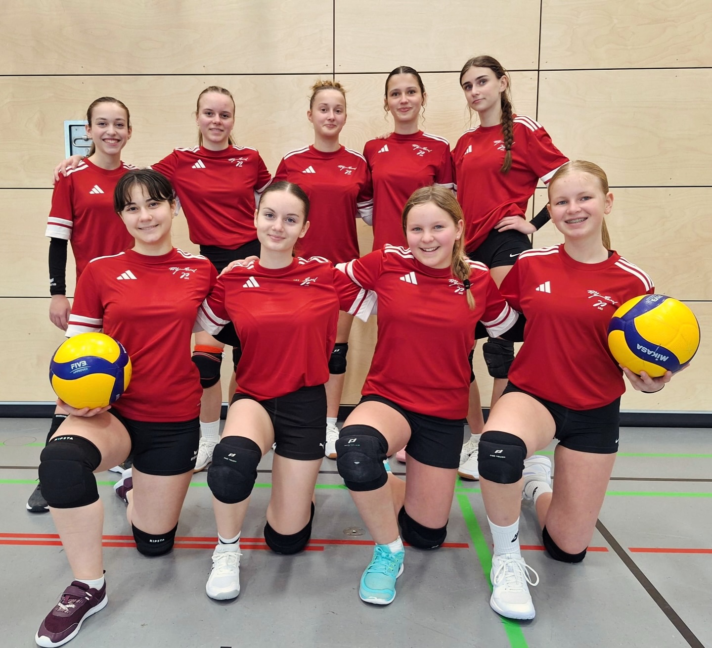 Auch heute gab es ein sportliches Fest! Unsere Mädels der Wettkampfklasse III haben sich einen tollen 3. Platz erkämpft! Wir sind stolz auf Euch! #volleyball #srsamberg #amberg