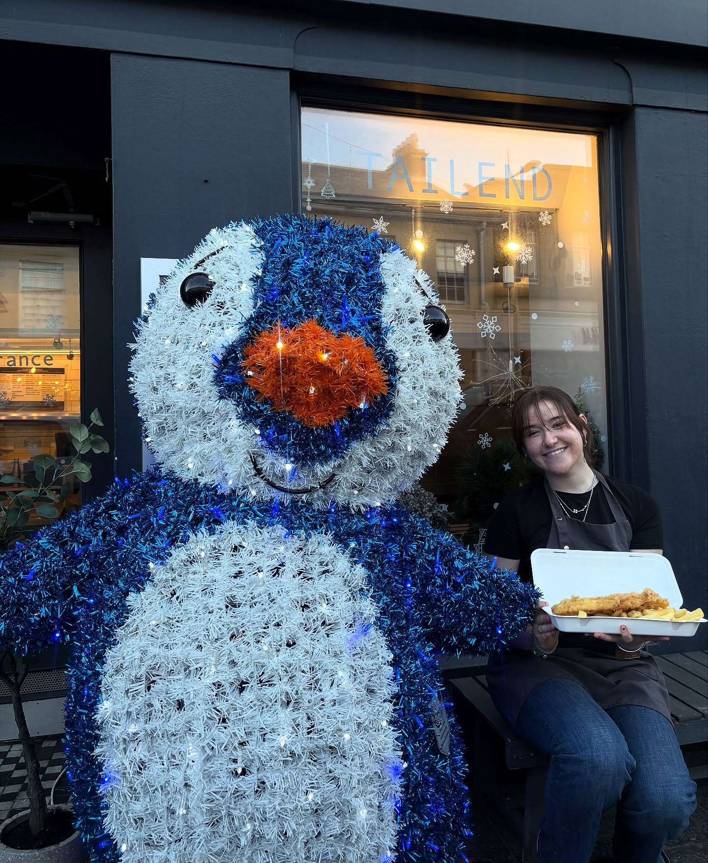 Have you seen our festive friends around town? 🐧🎅
From our Christmas penguins and Santa’s sleigh selfie spots to golden trees lighting up local businesses, there’s Christmas magic to be found all around 🎄
Check the Love St Andrews app for the Great Tree Hunt and tag us in your photos to be in with a chance of winning a St Andrews Gift Card!
