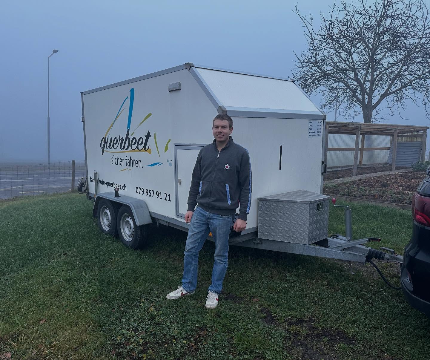 Gratulation @lucatroxler zur bestandenen Anhängerprüfung 🚗🏁💪🏼
Du hast einen super Job gemacht und den Experten voll überzeugt. Top! 👏🏼🥳
Ich wünsche dir alles gute und unfallfreie Fahrt. 🚗🏁🍀
#top #ausbildung #prüfung #bestanden #hagendorn