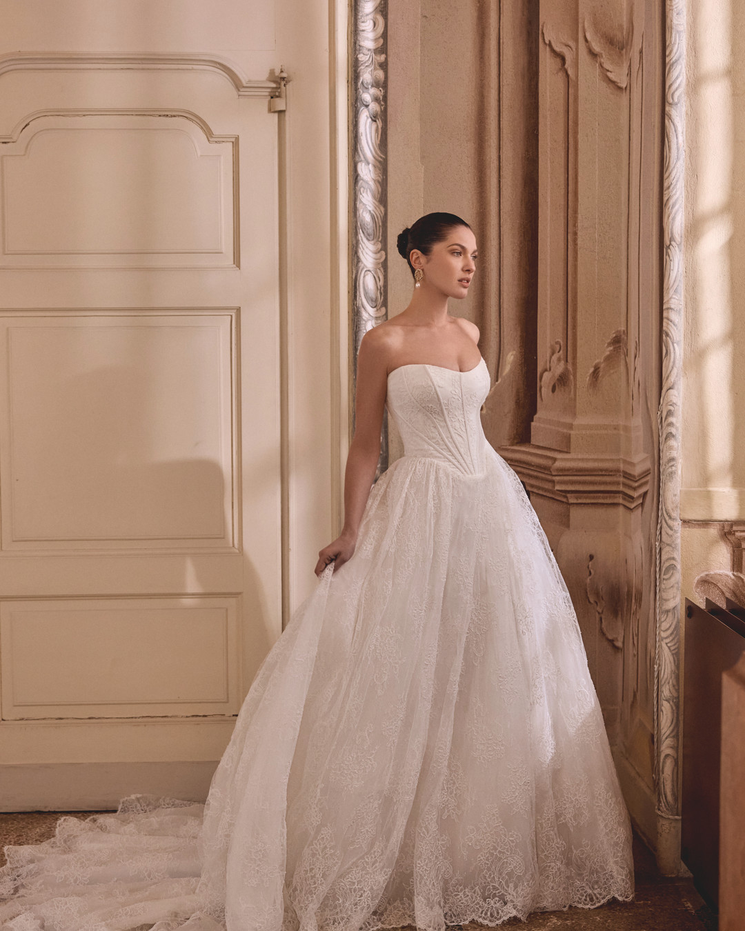 She IS the moment 🌟📸
Dive into the elegance of Leighton by Justin Alexander, featuring stunning allover Corded alençon lace and a flattering basque waistline. Comment below your favorite feature and check out more gowns on our website!
https://www.bluesparrowbridal.com