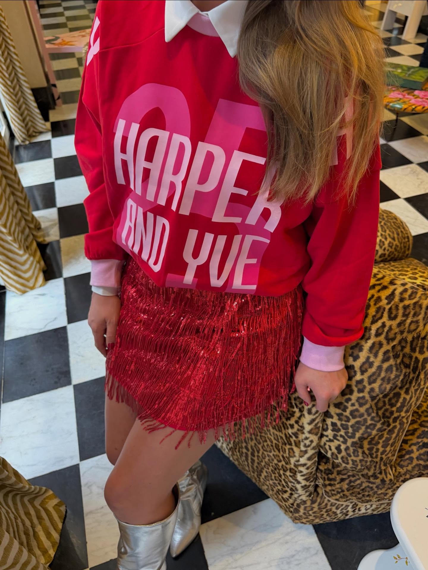 Dancing into a new week causeeeee… 💃
It’s 3 days until Christmas, hurry up! Your outfit is waiting! 🥰
Wij zijn vandaag in AL onze boutiques GEOPEND, see you in store 🛍️
#christmasshopping #almostchristmas #christmasiscoming #christmasoutfits