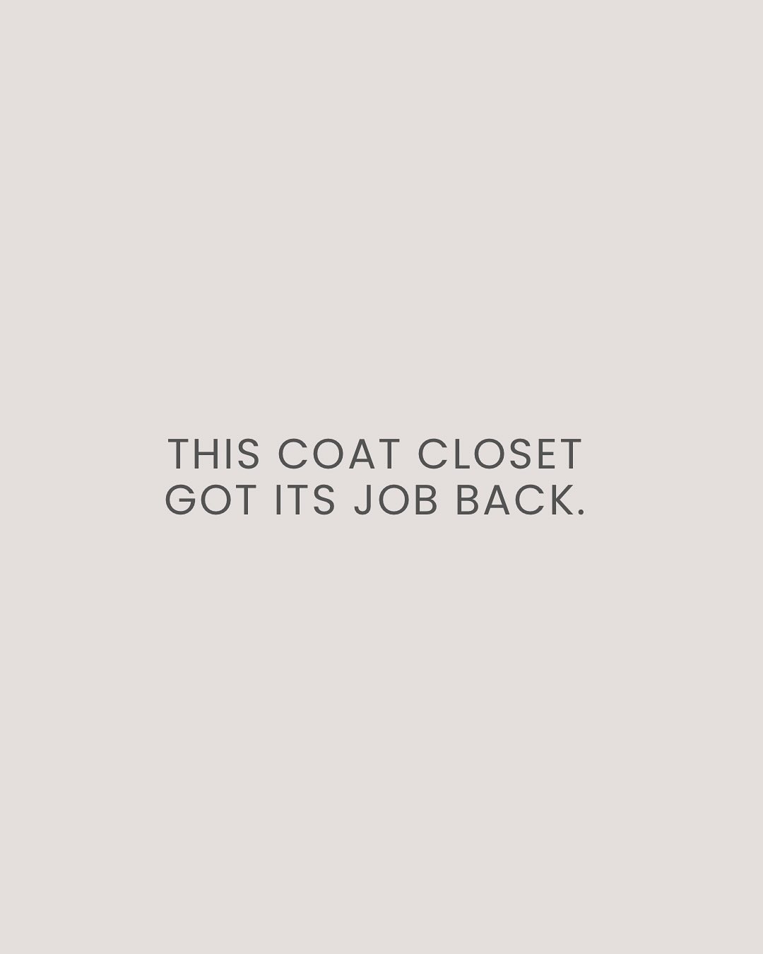 This closet had slowly turned into a catch-all.
They wanted it back for coats — especially with kids and daily comings and goings.
So we went through everything together, made thoughtful decisions, and sent several boxes out for donation.
Now it’s simple. Calm. And actually useful again.