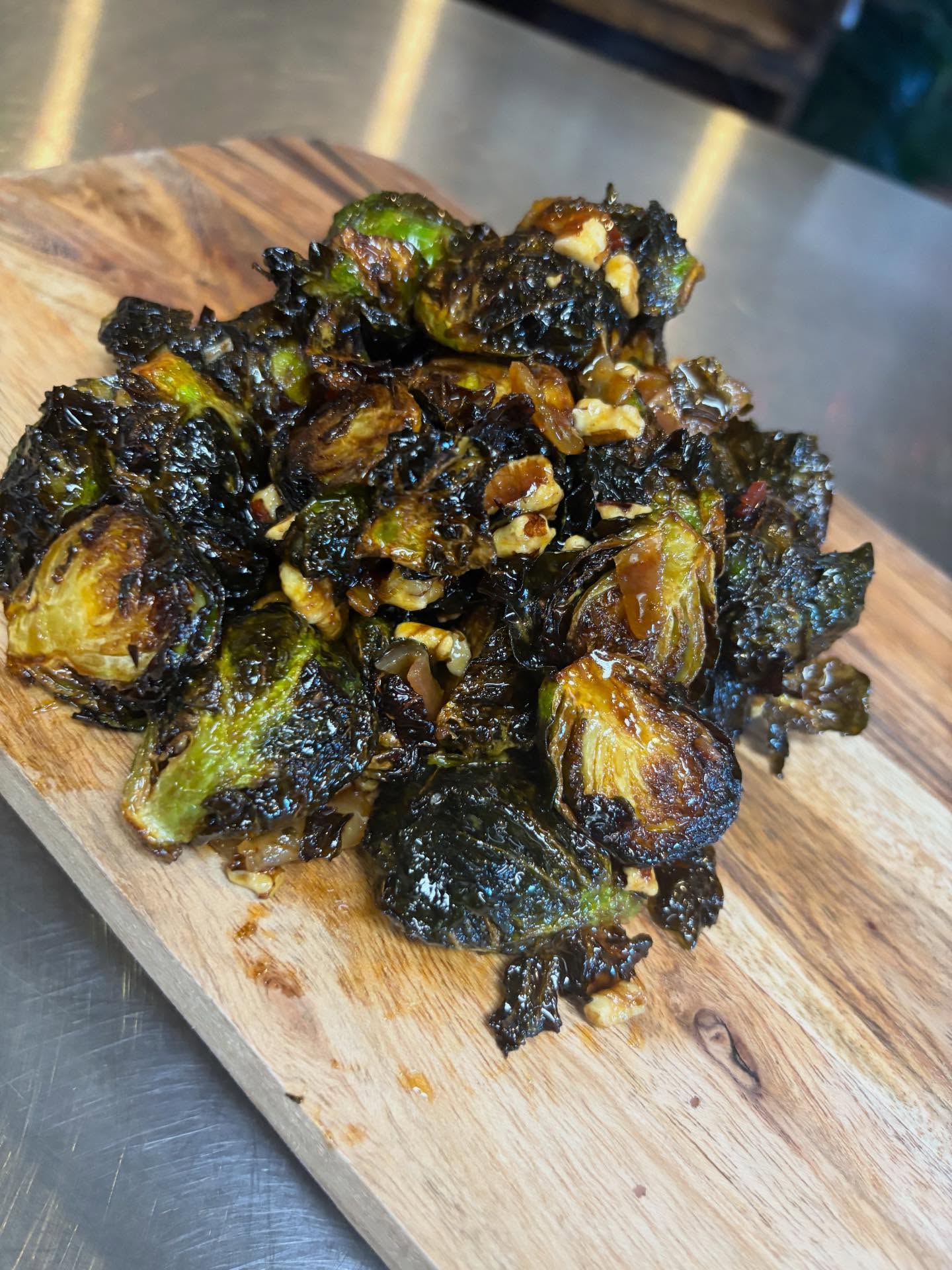 It’s finally Friday and hunger is calling, thankfully these new specials are answering!
Back by popular demand our Maple Louisiana Glazed Brussels Sprouts🔥
Our version of a Sloppy Leo 😉🔥
Beer Battered Cod Sando 🐟🔥