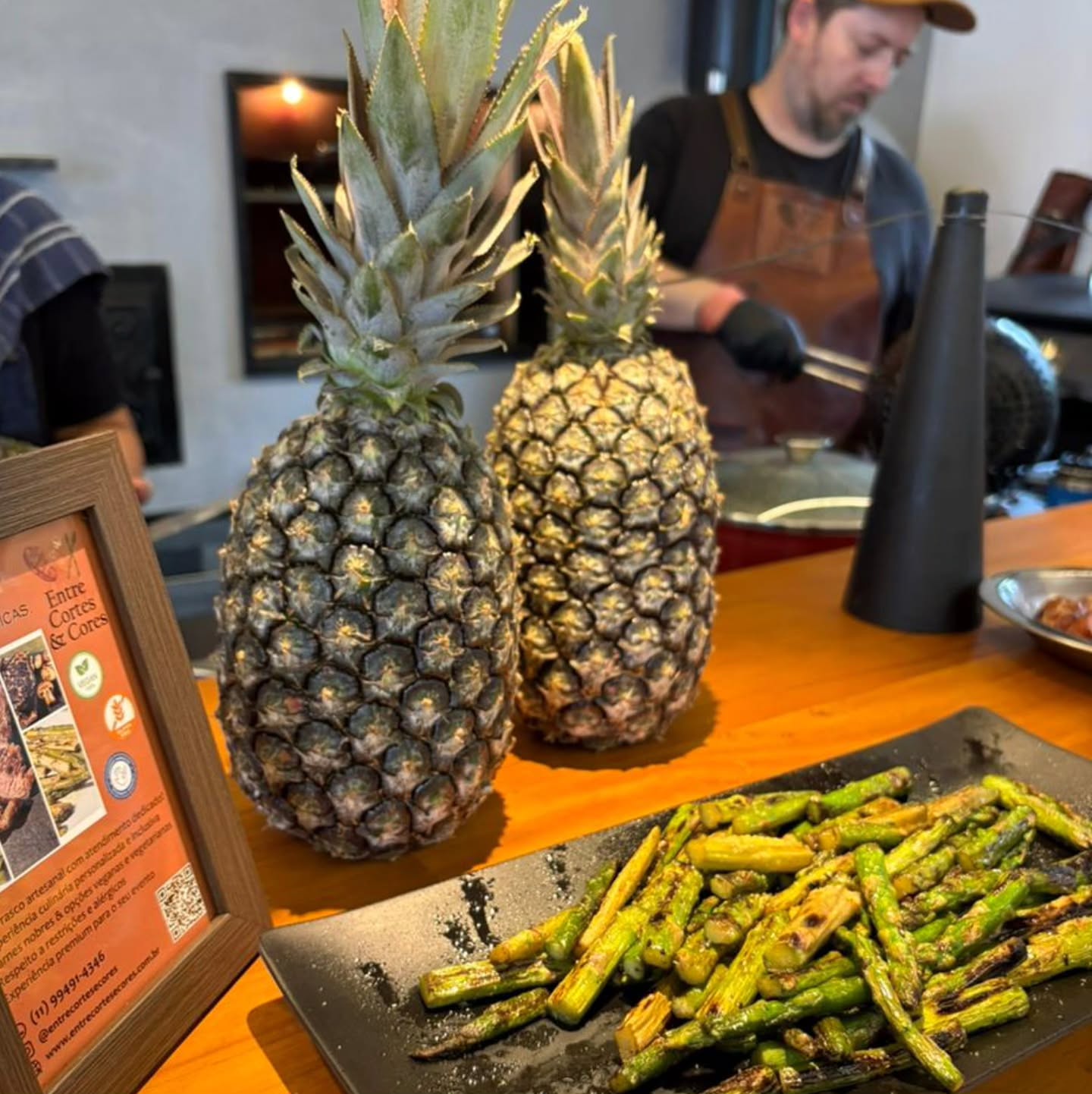 Aspargos mágicos! Sucesso nos eventos, já que não são só boas carnes que temos por aqui.
Quer vegetais no seu churrasco? Me chama!
#ChurrascoInclusivo #EntreCortesECores