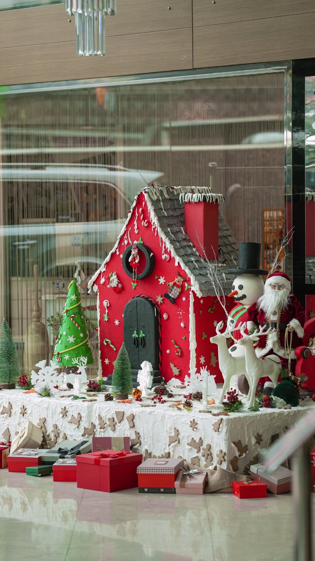 As the city turns the page, we step into a new year shaped by fresh perspectives, meaningful encounters and the timeless rhythm of Istanbul.
Here’s to the moments ahead, gentle in their presence and uniquely your own.
Happy New Year.
#avantgardeurban #istanbul