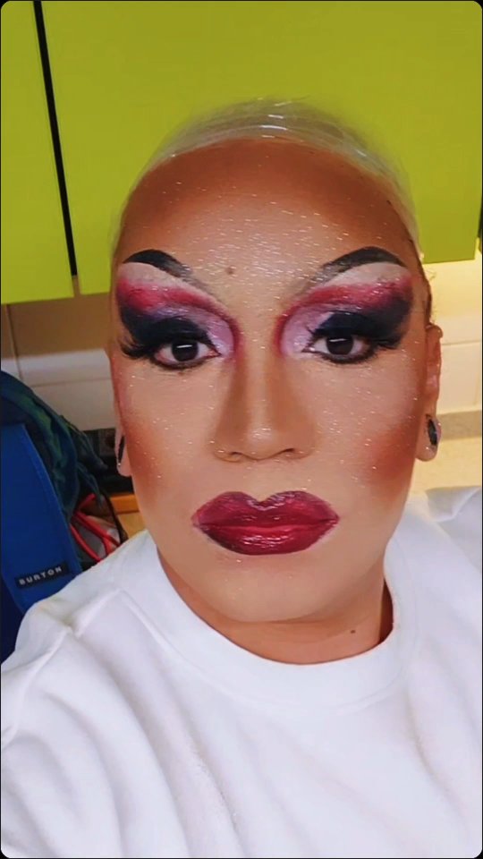 It means a lot to me to have the space I have in Finland, given the whole anti immigration and racist climate, I found my community and that's golden. I am forever grateful for you see me beyond my background and skin colour, your trust means a lot to me 🥺🥰
2025 was an incredible year for me as an artist, many cities, stages and 94 gigs. My big thank you to all contractors, partners and venues. Lastly, the incredible people I met, thank you you for being the fuel I need to be on the stage ♥️