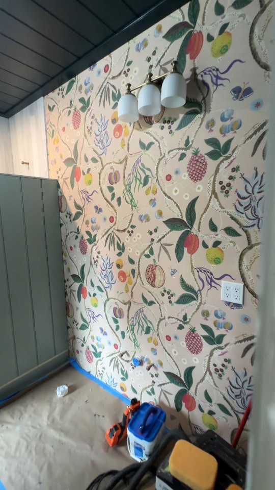 The Parish Hall bathroom is almost complete, and the personality of the space is starting to take shape. Julia chose a tropical-style wallpaper that ties perfectly into one of the lighting fixtures in the adjacent room, creating a fun and cohesive look across the two spaces. The walk-in shower ads a modern touch as well.
#sawteethcarpentry #parishhallrenovation #bathroomremodel
