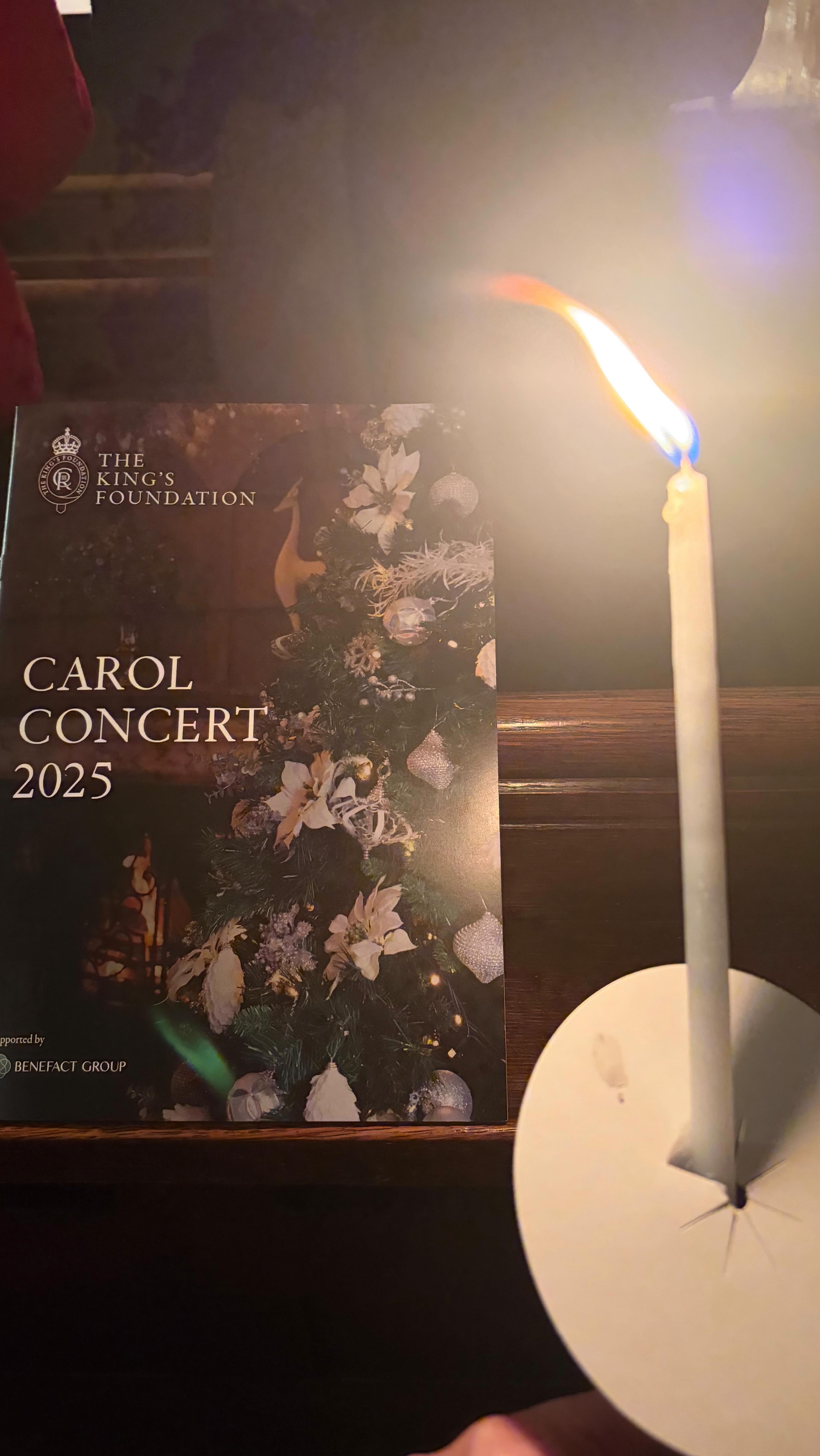 The harmony of music in a candle lit church where Christmas Carols warm up the souls and bring us back to the values that matter.
#harmony is the philosophy inspiring King Charles III @kingsfoundation celebrating its 35th anniversary this year.
We had the pleasure to explore the work of the foundation in our #presstrips to @highgrovegarden and @dumfrieshouse and thank you for your invitation to a magical evening !
@deborah.bonetti #xmas #christmascarol #london #christmasinlondon
