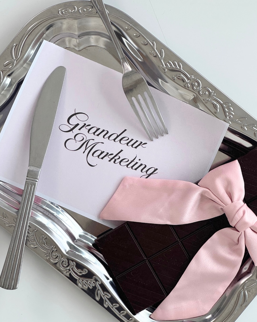 SHE’S HERREEE ✨🤎💅
When I tell you I have been sat on this rebrand for MONTHS… patiently waiting to post.
We started working with @grandeurmarketing_ back in JULY 🤯 a whole six month project.
Visual Identity ✅
Content Creation ✅
Personal Brand Shoot ✅
Shiny New Website ✅
Building a brand that is cohesive, stands out and feels good takes time, there’s no rushing a great brand.
This won’t be the last post you see on Claudia’s brand because there’s so much more to show you! Keep your eyes peeled 👀
#rebrand #brandidentity #visualbrandidentity #brandingexpert #fullrebrand #brandinginspiration