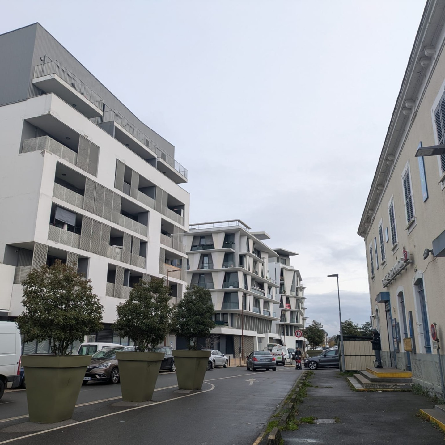 ➡️ En route vers le futur PLU "habiter la terre" de Ris-Orangis ! Parmi les grands enjeux figure l’intégration au PLU de l’ensemble de la démarche menée par la ville sur la question des sols, dans le cadre du ZAN !
#PLU #amenagement #urbanisme #architecture #risorangis