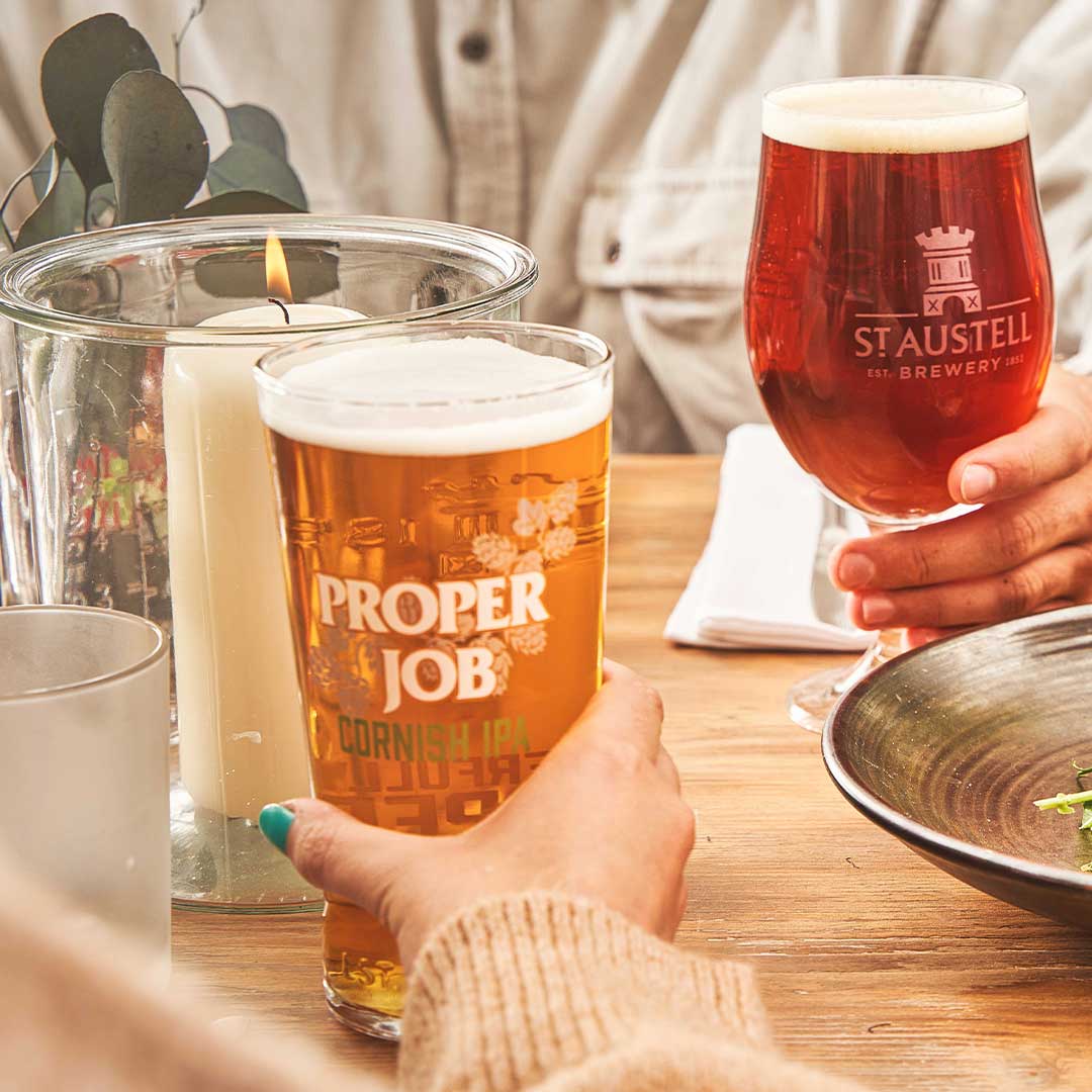 🍺 Happy Hour Reminder
The festive season gets busy so here is the perfect excuse for an early pint at @pitymeinn.
From 3 to 5pm, enjoy 15% off all beer.
Settle in after work, warm up after a winter walk or take a little break from the Christmas rush. Cold pints, cosy corners and friendly faces waiting behind the bar.
🔥 Fires glowing
🎄 Festive cheer flowing
🍻 Proper Cornish pub comfort
See you later for a well earned pint.
#CornishInns #PitymeInn #HappyHour #ColdPints #CornwallPubs #RockCornwall #CosyPubVibes