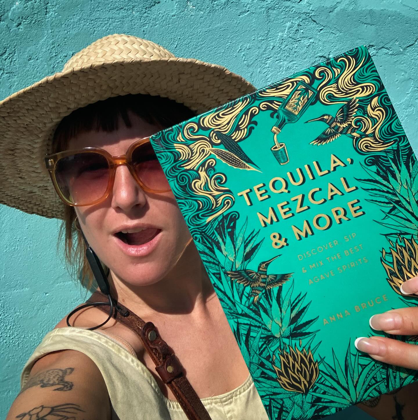 Looking for a final gift for these festive days?
Check out *Tequila, Mezcal and More*
One of this years top drinks books as recommended by @forbes ✨
🎁 With producer histories, extensive photography and recipes, it’s a great gift for any lover of agave spirits, cocktails, Mexico, artisinal crafts and art!
- available via lots of different retailers - see the link in my bio or look it up online 🥰
Thanks and Cheers! 🥂
#tequilamezcalandmore #gift #books #drinksbook #spirits #agavespirits #xmas #fiesta #navidad #cocktails #spirits #drinks