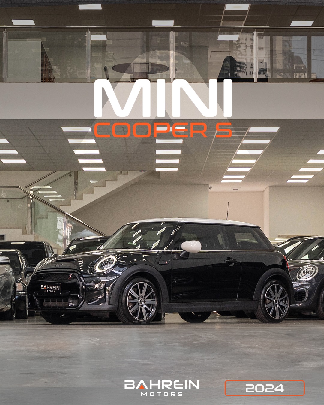 O Mini Cooper S Exclusive é o tipo de carro em que dirigir vira uma diversão. Com o motor 2.0 turbo de 192cv, e o câmbio de dupla embreagem de 7 marchas, ele entrega respostas rápidas e precisas, aproveitando ao máximo a relação peso x potência equilibrada. A suspensão mais firme e o entre eixos curto garantem aquele comportamento ágil que faz dele um verdadeiro brinquedo nas curvas, o tipo de carro que convida o motorista a dirigir, não apenas a se locomover.
Mesmo com o foco na esportividade, ele não deixa o conforto de lado. O ar-condicionado digital de duas zonas, o teto solar duplo e o controle de cruzeiro tornam o dia a dia mais agradável, enquanto o sistema Start&Stop ajuda na eficiência. O câmbio é suave, o isolamento acústico é eficiente e a posição de dirigir transmite a sensação de estar em algo especial.
Nos detalhes, o Mini mostra sua atenção à experiência: faróis full LED, câmera de ré com sensores 360º e pintura 100% original reforçam o cuidado do exemplar, que ainda conta com garantia de fábrica e revisões feitas na concessionária. Com apenas 7 mil km rodados, é um carro que combina emoção e praticidade na medida certa, pronto para entregar o prazer de guiar que só um Mini consegue oferecer.
Mini Cooper S Exclusive
2024
> 2.0 192cv Turbo
> Tração dianteira
> 7 marchas automático
> Porta-malas de 278 litros
> Câmera de ré e sensores 360º
> Ar-condicionado digital de duas zonas
> Revisões feitas na concessionária
> Câmbio de dupla embreagem
> Pintura 100% original
> Controle de cruzeiro
> Garantia de fábrica
> Sistema Start&Stop
> Teto solar duplo
> Faróis em LED
> 7.752km
> Gasolina
R$ 199.700,00
Acesse o link na bio e faça a sua proposta.
(11) 93210-3000
#bahreinmotors #mini #minicooper #minicoopers #carrosblindados #carrosimportados #carrosdeluxo #carrosesportivos #carros #luxoautomotivo #luxurycars