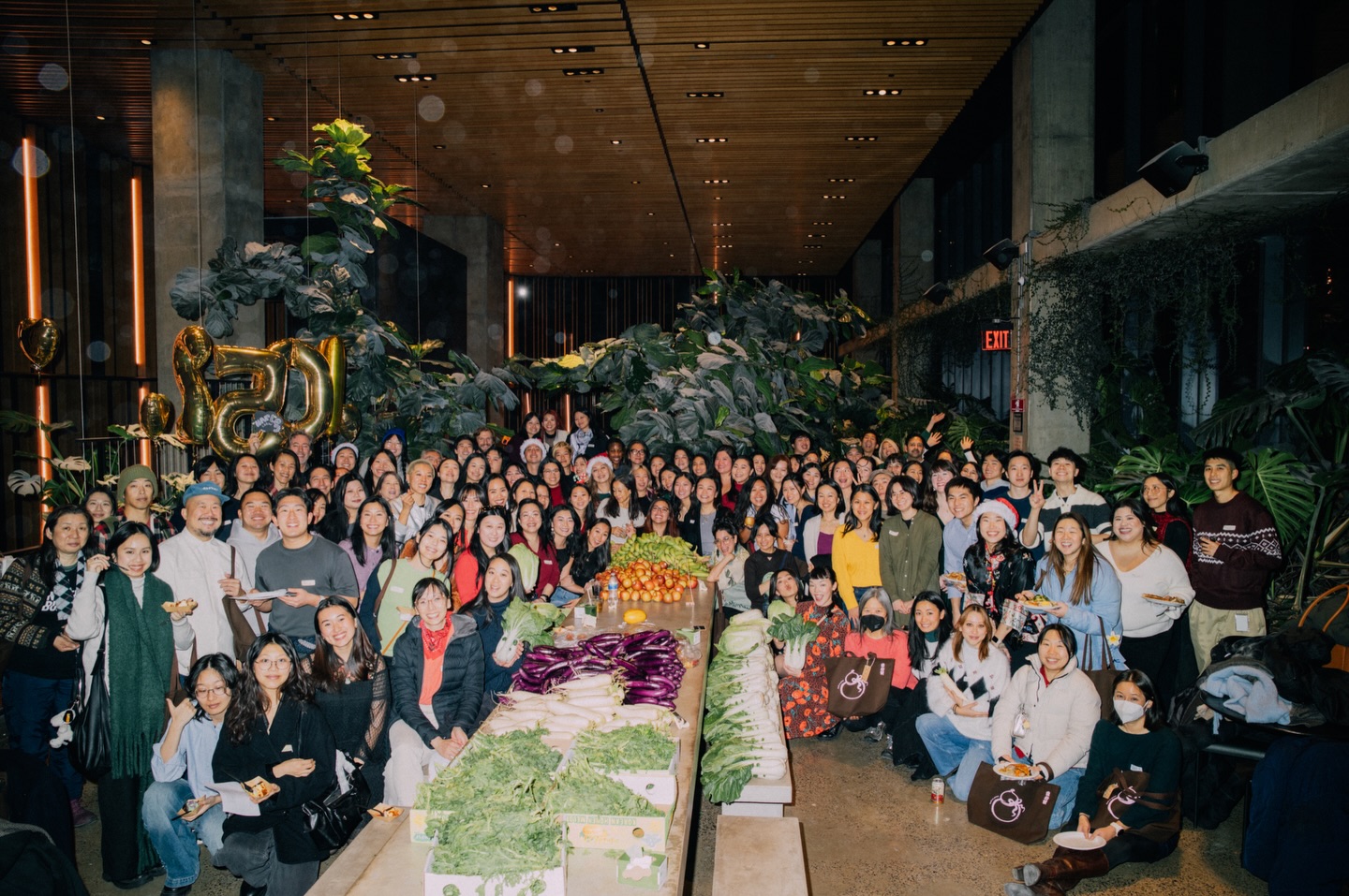 THIS is Heart of Dinner 🥹❤️
Last night we gathered at @georgies_les to celebrate ~140(!!!) of the most incredible humans who pour their L-O-V-E into Heart of Dinner week after week. AND to mark a milestone we’re still pinching ourselves over: 250,000+ meals delivered and 5½ years of nourishing our Elders together!
The laughter was joyous, the reconnections were 🥹 to witness, watching volunteers meet for the first time and instantly hit it off, gathering around the table, surprising Volunteers with a “Big Hearts Market” to bring home some nourishment and seeing eyes get wide with audible gasps…ALL of it was absolute M-A-G-I-C. And goodness, the most heart-tugging speeches from our incredible team…tears were shed.
To every single person pictured (and to the many more who aren’t), THANK YOU for volunteering and consistently showing up again and again. Whether decorating a bag, penning a love note, building a care package, making a delivery, or calling Elders each week…you’ve directly uplifted our Elders spirits and nourished their whole selves.
We see you, we appreciate you, and we’re endlessly grateful for you. None of this is possible without our community of Big Hearted Volunteers and our Team. Forever love and gratitude for you all.
Part 2 post coming soon, but we’re way too excited to keep these photos to ourselves for another minute!
Photos by the one-and-only BRILLIANT @samyck who captured the magic in every detail so beautifully!!
(Also peep the cultural politeness of not taking the last item: the one lone chamoe melon on the table 😅🫶)