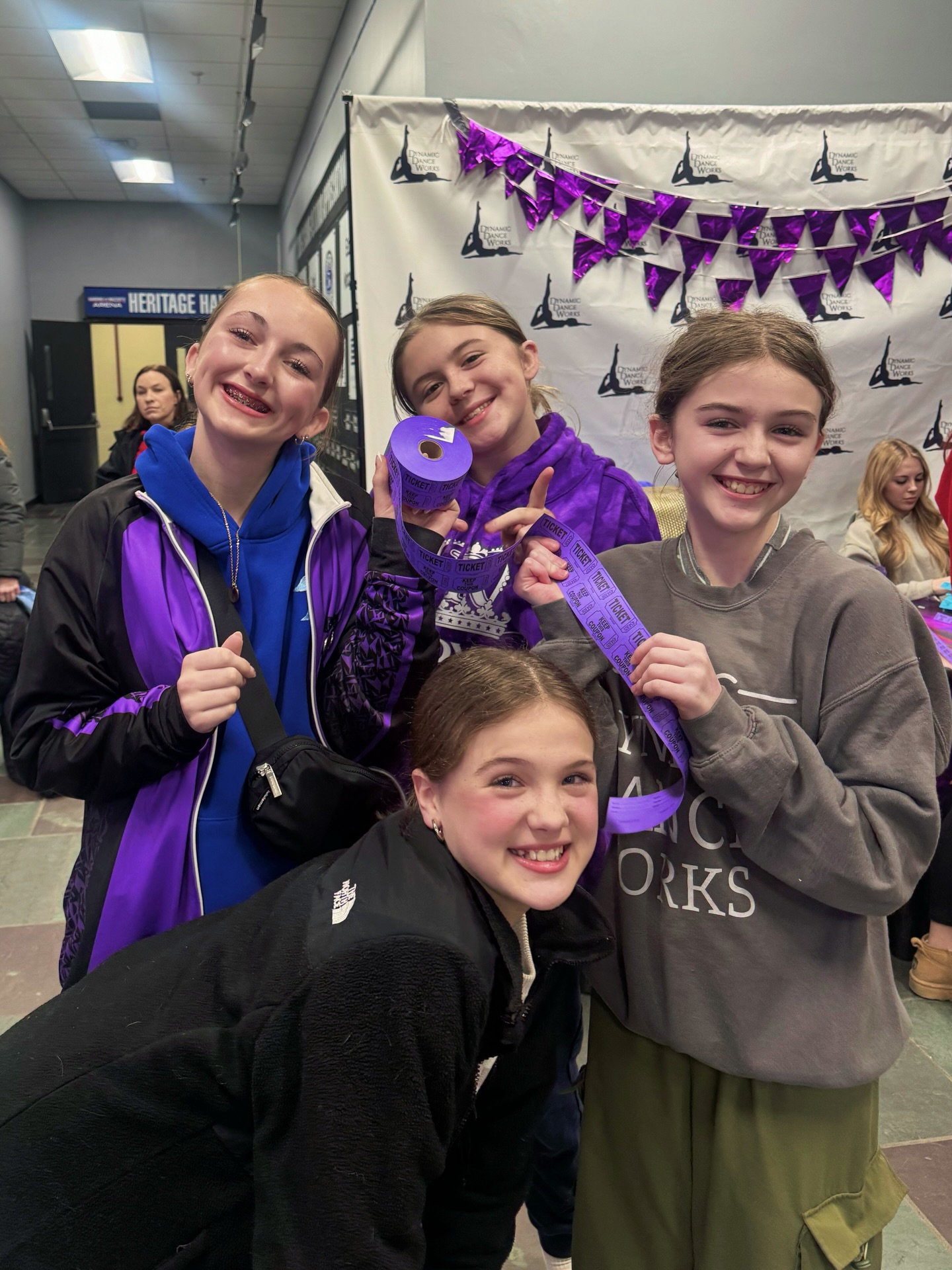 @echlthunder game last night 💜 thanks so much to everyone who helped out with our 50/50! 🎄🥅