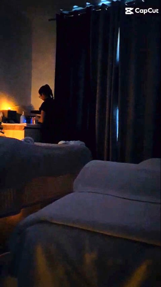 Offrez-vous une parenthèse de bien-être à partager 🤍
💆♀️💆♂️ En couple, entre ami(e)s ou en famille, partagez une expérience relaxante dans une atmosphère douce et apaisante.
🌿 Un instant de connexion, de calme et de sérénité… à savourer à deux.
📩 Réservation en message privé ou via le lien en bio
#massageduo #miramas #cadeaudenoel