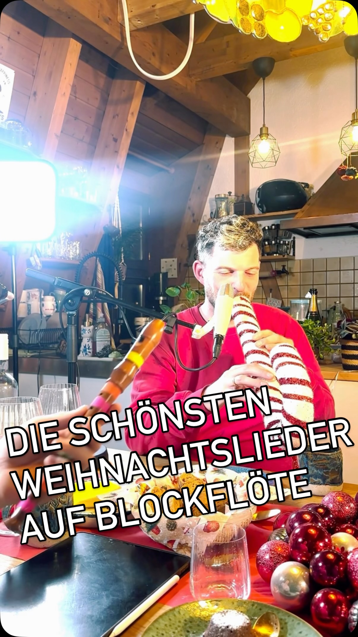 Türchen Nr. 20
Weihnachtszeit ist Blockflötenzeit.
Schnappt euch eure Flöte und spielt euren Liebsten ein schönes Lied vor. Hier ein bisschen Inspiration!
#gudeleude #gudeleudeimpro #improcomedy #gudeleudegudeweihnacht #blockflöte