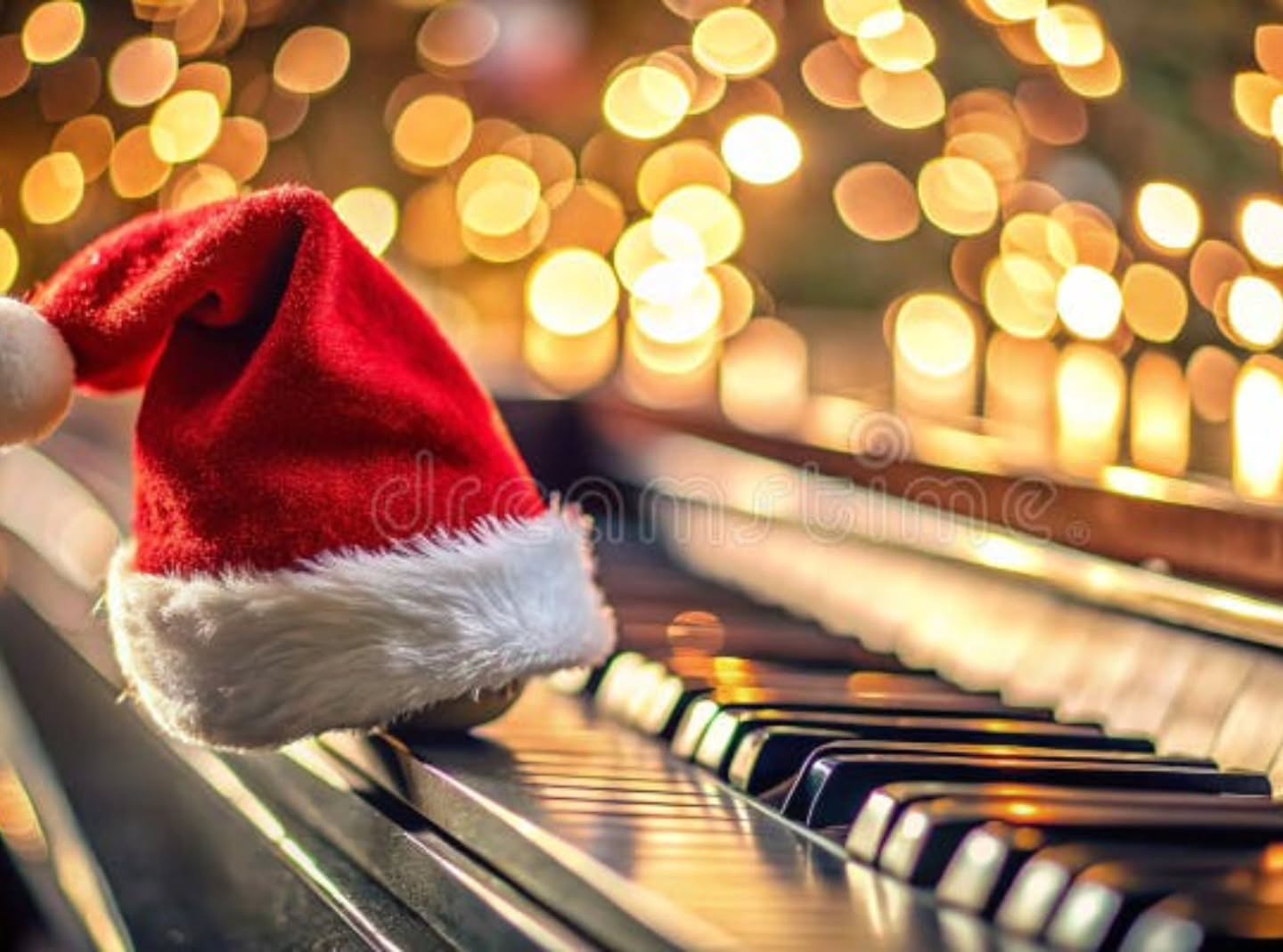 Carols Round the Piano Sunday 21st 6.30pm
Sunday evening is our ever popular Carols Round the Piano, join us for an evening of classic Carols from John and then a festive singalong from Mark.
Mulled Wine, Mince Pies and Nibbles, come along and enjoy a great start to the festive week