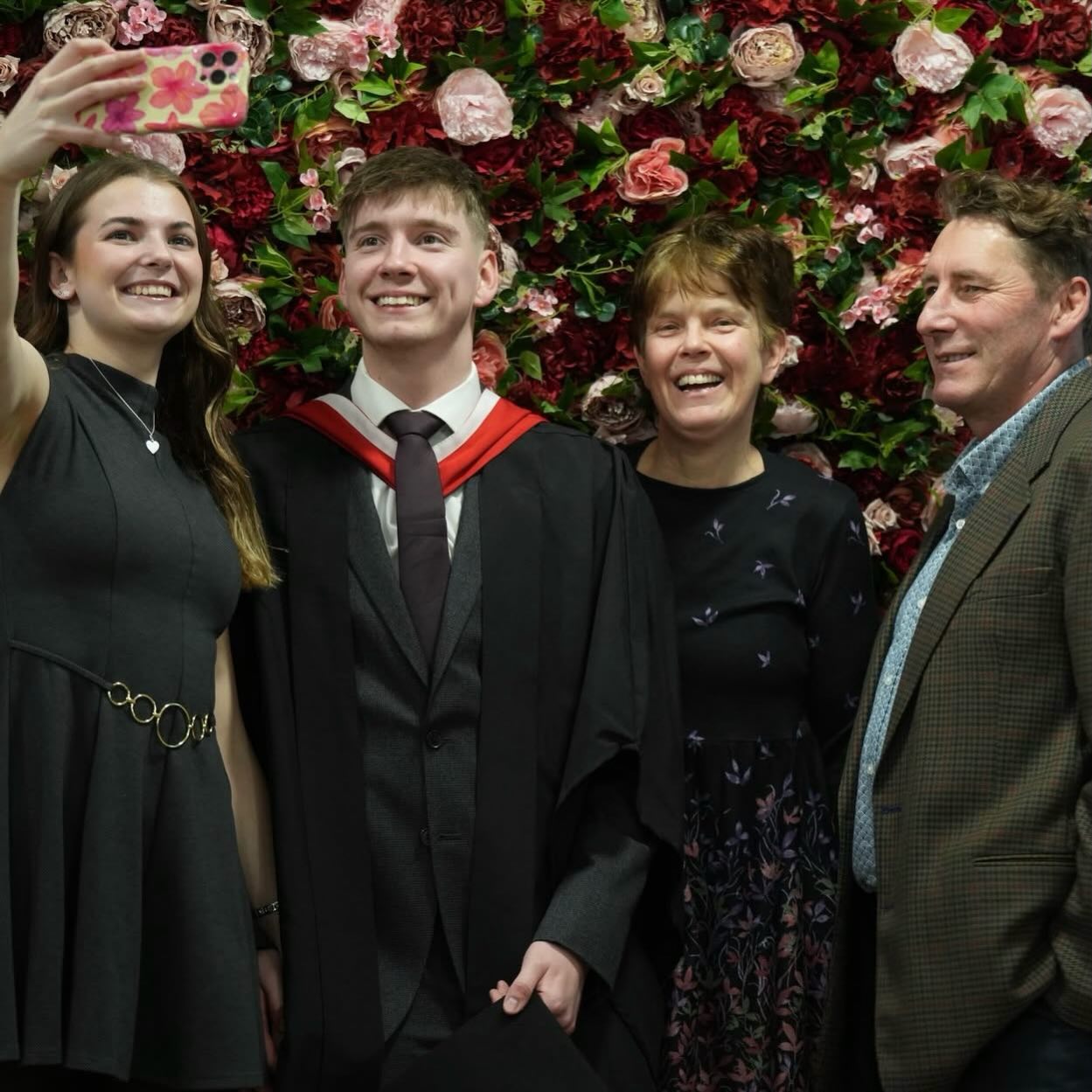 What a festive week of celebration for the final Class of 2025 Leeds Trinity University graduates. Congratulations to you all 🥂
To enquire about flower wall hire for your university or college events, email us at info@thebackdropboutique.co.uk. To enquire about bespoke signage for your university or college events, email us at hello@thesignageboutique.co.uk.
#thebackdropboutique #backdropspecialist #flowerwallspecialist #floralwall #flowerwall flowerbackdrop flowerwallhire floralbackdrop luxuryevents backdrop corporateevents mediaevents marketingevent launchevent influencerevent brandevents brandedevents activationevents brandactivation eventprofs eventprofessionals eventprofslondon flowerwallsuk ukflowerwall graduation eventsign eventsignage