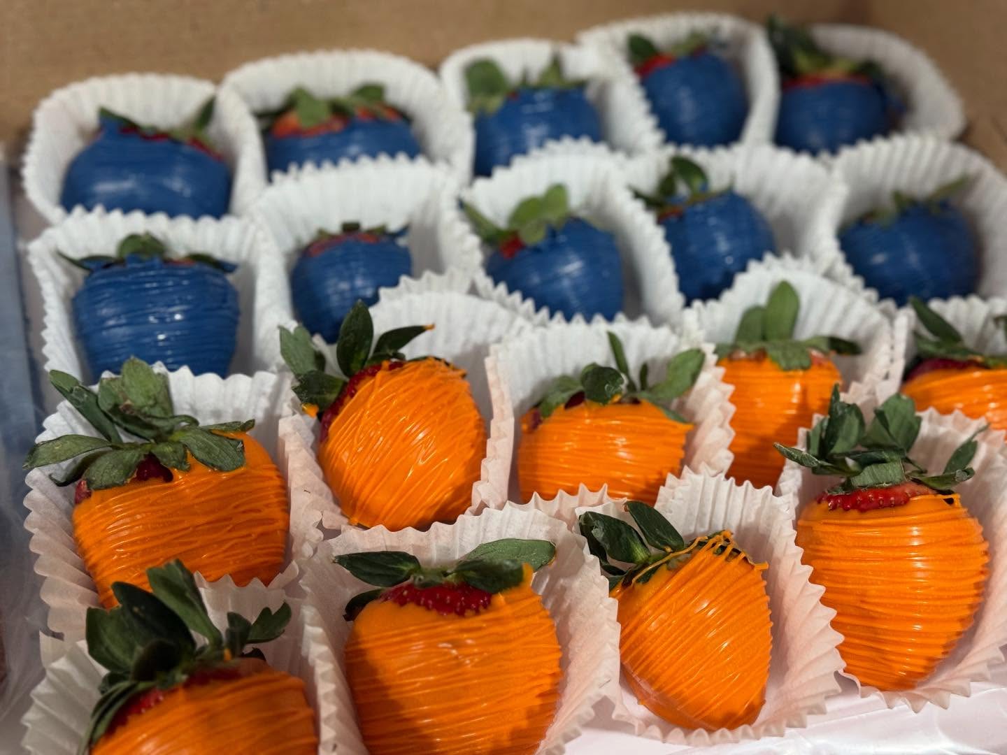 For a Morgan State graduate yummy treats… Dipped pretzels, chocolate covered strawberries & strawberry cheesecake parfaits ❤️