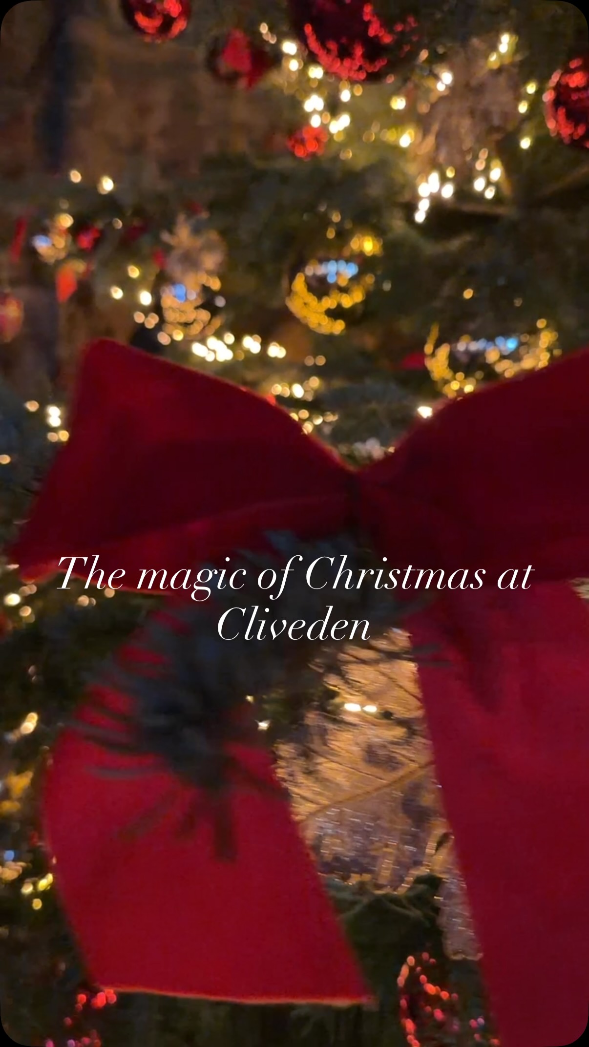 Bringing you a little Christmas magic from Cliveden. Wishing you a very merry Christmas.
#blomsterdesignsflowers #blomsterdekoratør #blomsterdekoratör #clivedenhouse #cliveden