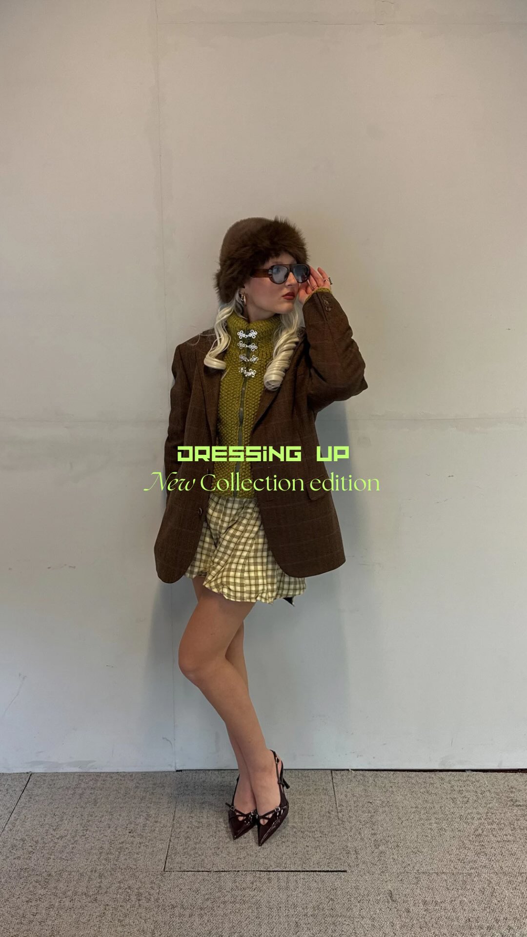 Playing around in the studio with our new collection 🫒⭐️
Modeled by our lovely intern: @jalyzz_
#fashion #designer #ootd