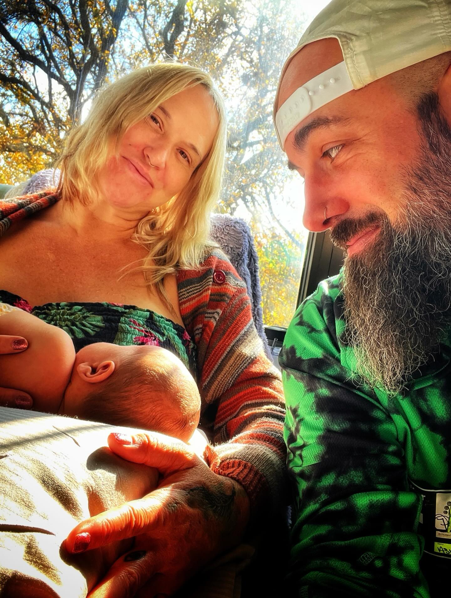 Welcome earthside, little one. What a joy to get to support yall into this powerful, tender beginning. Sending so much love and congratulations to this beautiful family as they step into this new chapter together!