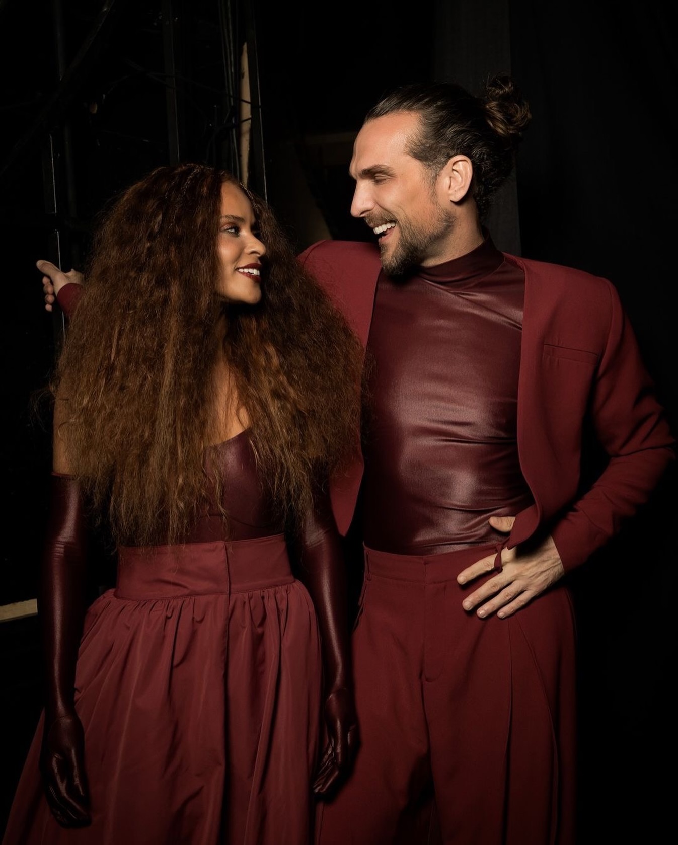 Aniversariantes da semana 🎁🥳🥰 @alinewirley & @igorrickli
Meu sonho é o musical @eoamorespetaculo voltar aos palcos 🥰🥰🥰
#alinewirley #igorrickli #famosos #arte #amor