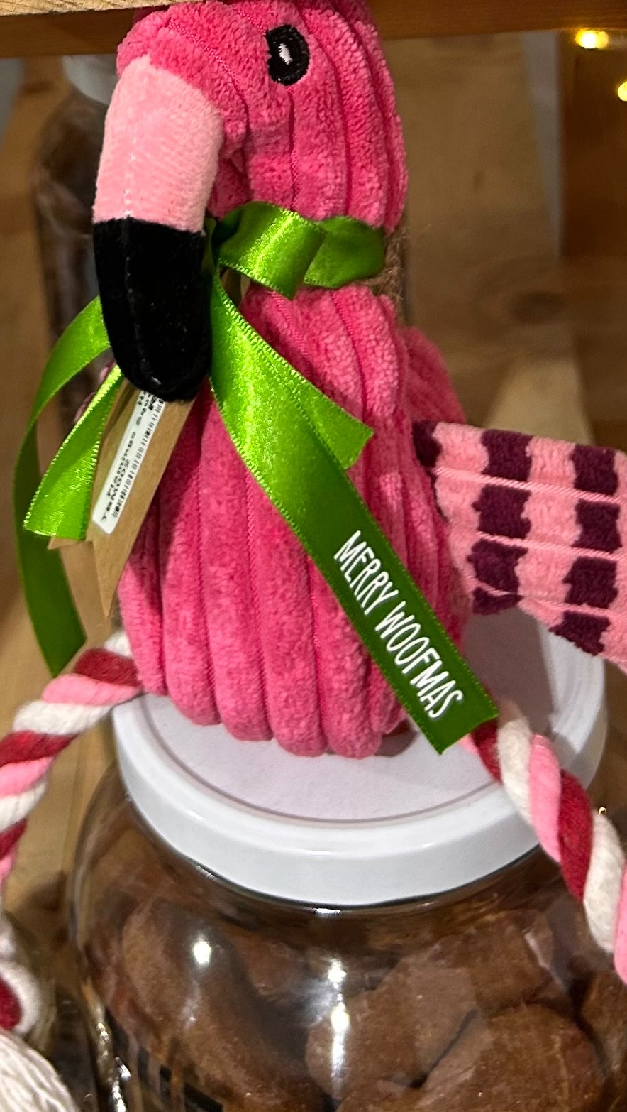 🦩HAPPINESS IS PINK & SQUEAKY 🦩
Our happy pink flamingos are a firm fan favourite! Find us at @stfrancismarket and @truebluemakers.
#dogsofinstagram #stfrancisbay #christmasdog