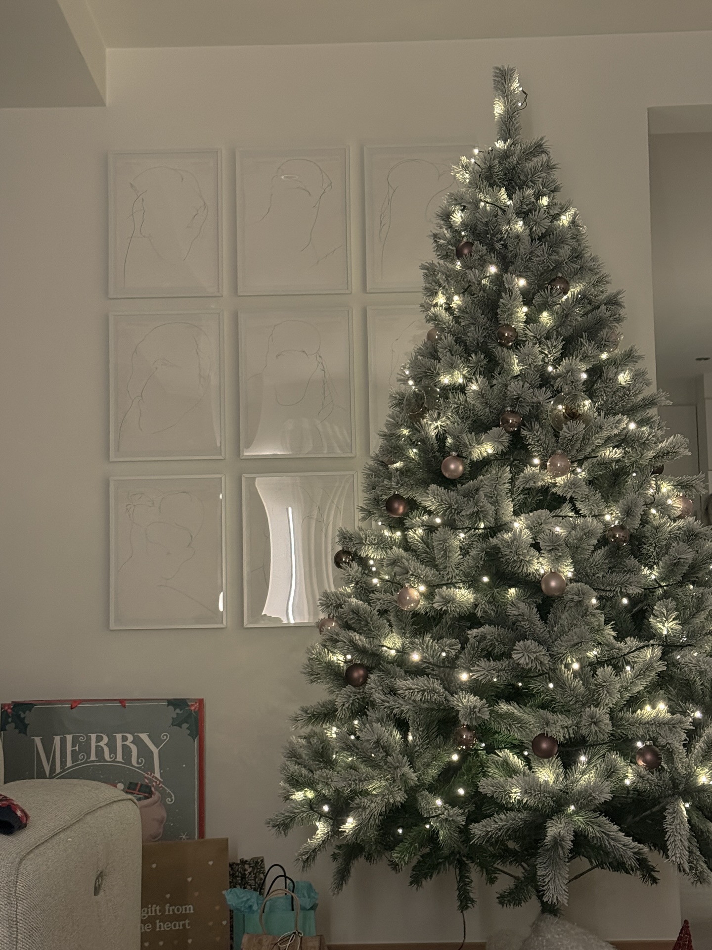 Hope this Christmas was as lovely as this tree makes it feel 🎄✨