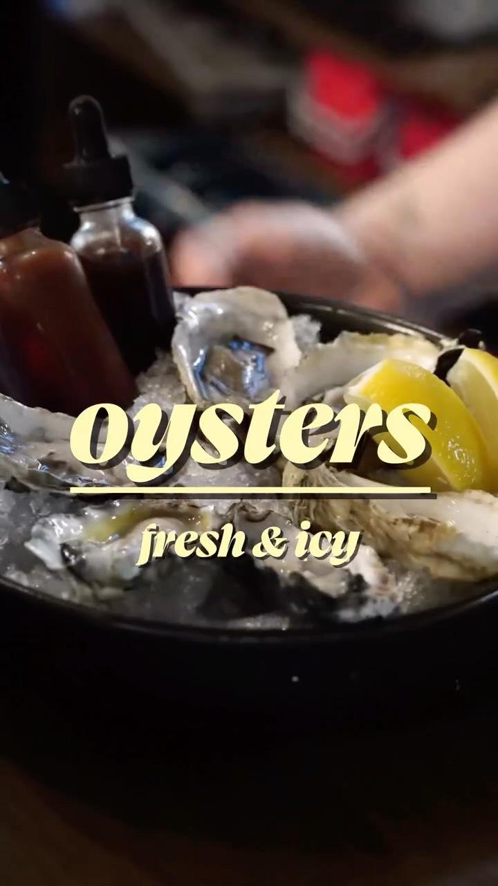 Sunday plans = oysters + shafts.
Join us for Sunday oyster deals and 2 shaft drinks for $20 from 3pm onward! The perfect plan for an apres 🎿
See you at the bar. 🦪✨