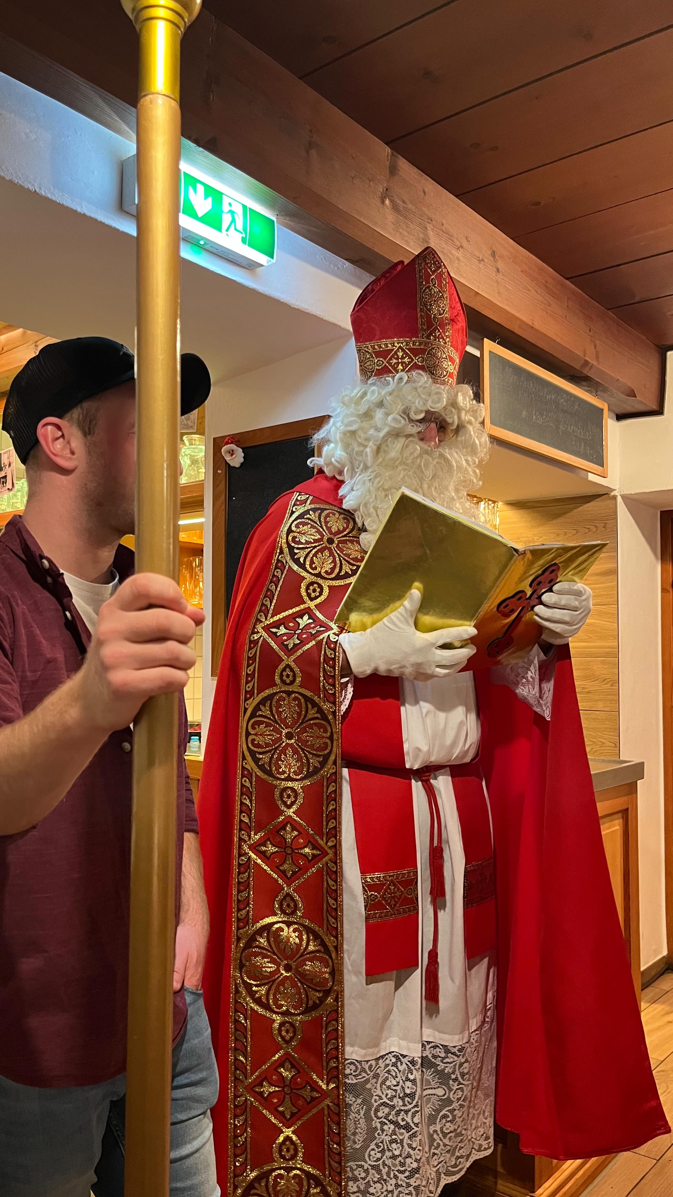 Weihnachtsfeier bei der Zimmerei Niederthanner🌲✨
#weihnachtsfeier #team #zusammenhalten #zusammenfeiern #zimmereiniederthanner