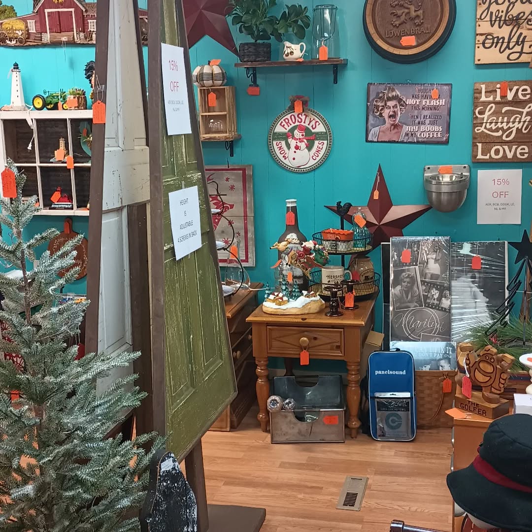 Another AMAZING vendor...another amazing SALE!
Open today (Friday) until 4!
Saturday 10am-3pm, Sunday noon-4pm
Monday (Dec 22) 9-5
Tuesday (Dec 23) 9-6
Wednesday (Dec 24) 9-2
Closed Dec 25 thru Jan 1
Reopening Jan 2 at 9am!