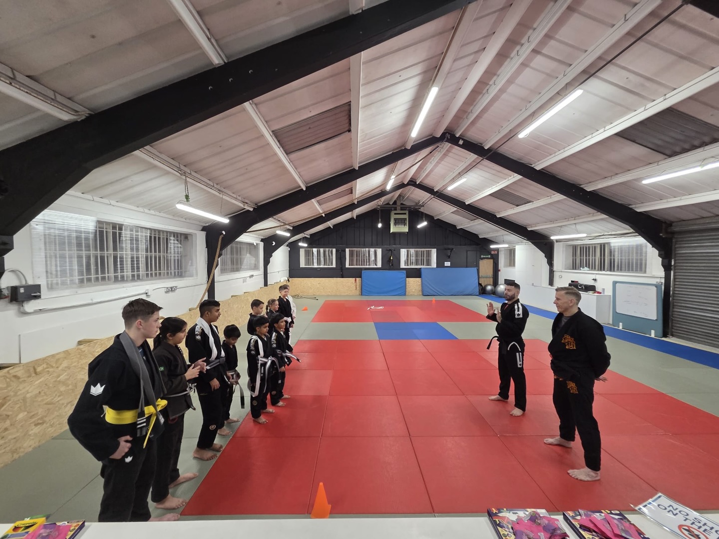 An early Christmas gift šš
š¼ā¦ā¦ Well done to Checkmat4421 young students on their gradings today. The future of BJJ in the making šŖš» #christmas #bjj #bjjgrading #bjjkids #bjjbelt