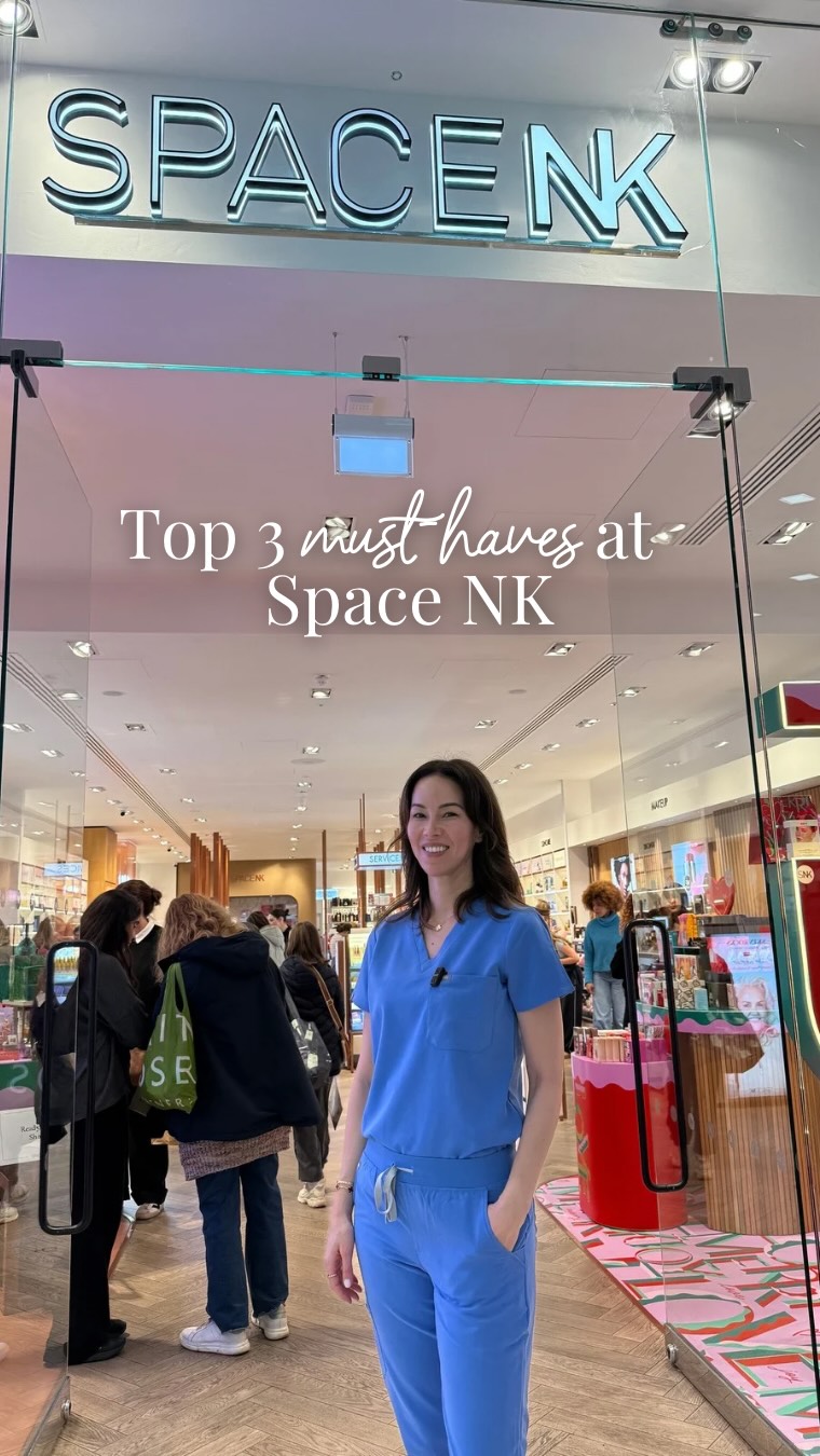 My Top 3 @spacenk essentials you need to try ✨🛍️
If you love science-backed formulas and results you can truly see, these are my current must-haves:
💙 @skinrocks The Amplifier by @carolinehirons
🍑 @officialmedik8 Crystal Retinal Range
✨ @naturium Shimmery Lip Balms
#spacenkskincare #skincareessentials #retinalskincare #skinrocks #naturiumskincare