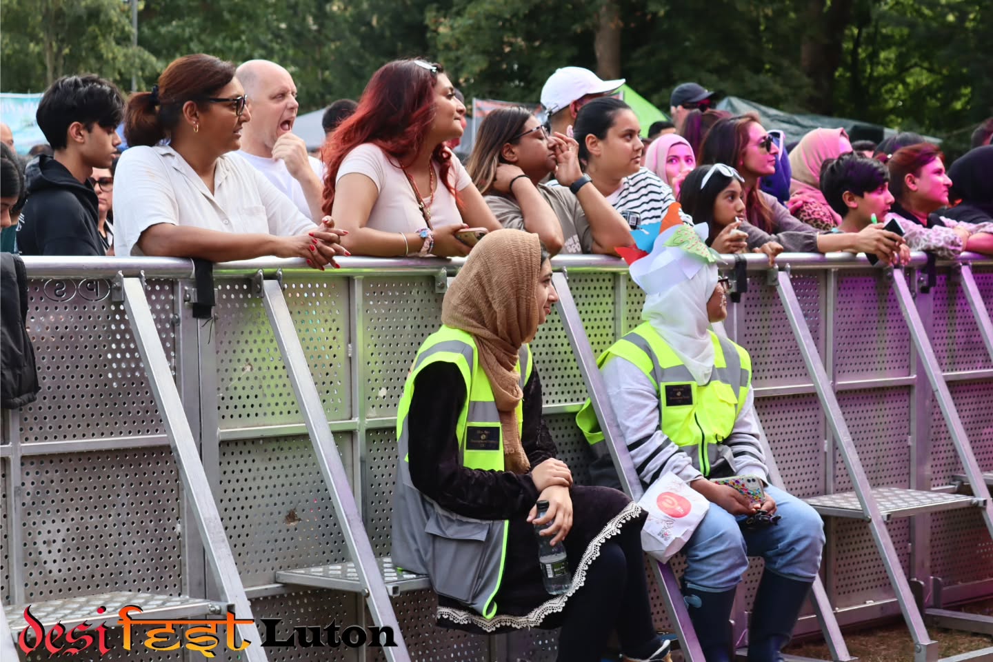 ⭐ Memories of our awesome volunteers at Desi Fest Luton 2025⭐
Desi Fest Luton wouldn't be what it was without our fantastic volunteers.
Our wonderful bunch powered through the unpredictable weather and were on hand every step of the way, making us proud.
So a huge thank you to all our incredible volunteers who showed up stuck it out and helped make the magic happen.
Photography by RV, Rauf Tahir & Salihah
#desiartsdevelopmentgroupCIC #desifestluton
#lutonrising #ACEsupported #thisissunrise #B4U #music24 #kissrecord #btevents #eventmastersinternational #n9nered #majesticsound #digitusaccounting #lutoncouncil #CulturalCelebration #Heritage #familyfriendly #SouthAsianCulture #LutonEvents #diversefm #lutoncommunity #healthandwellness #awareness #multiculturalfestival #liveperformance #mentalhealth #WeAreLuton #volunteers